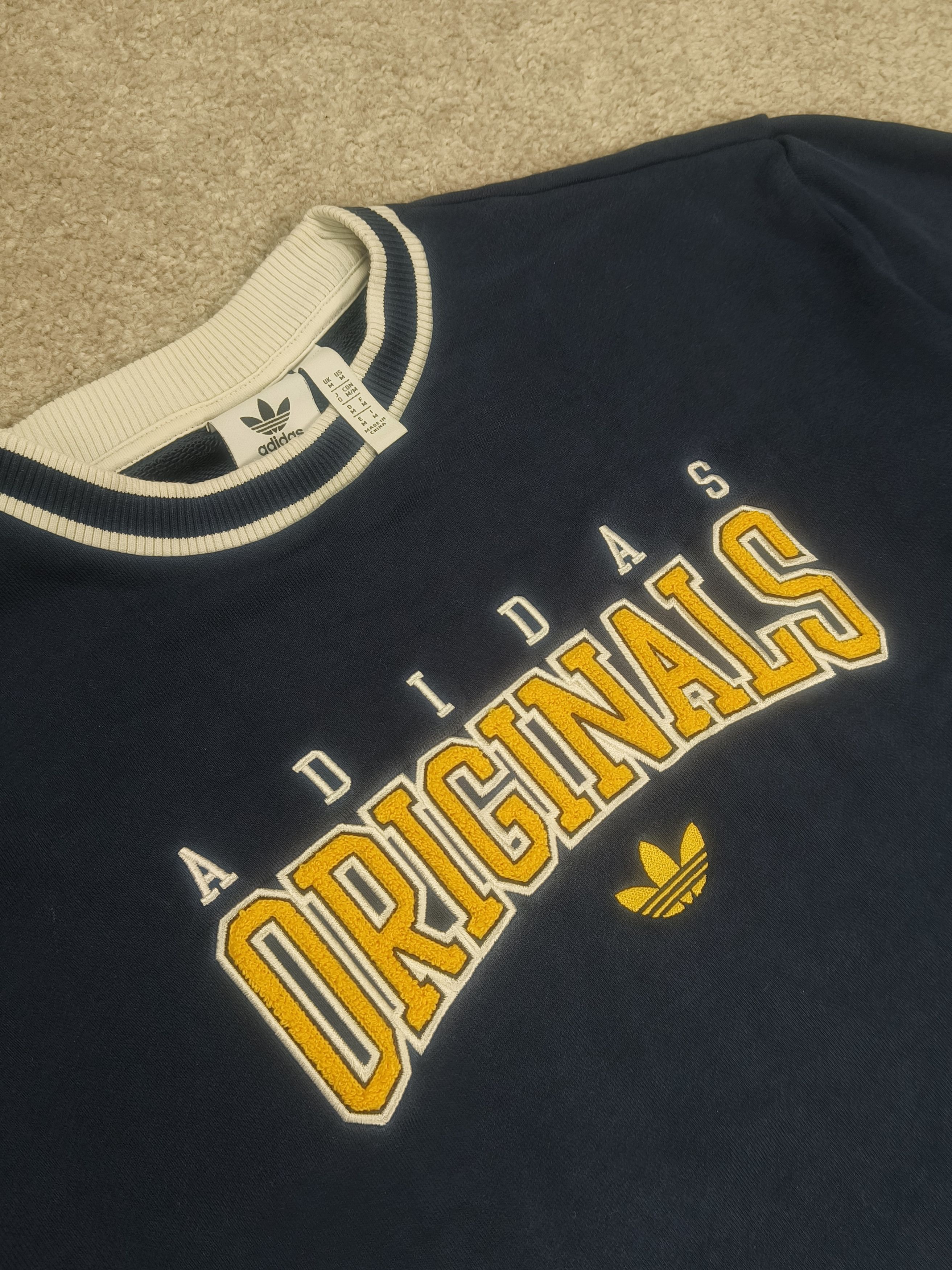 Adidas adidas Originals Retro Revival logo graphics sweatshirt Size US M / EU 48-50 / 2 - 2 Thumbnail