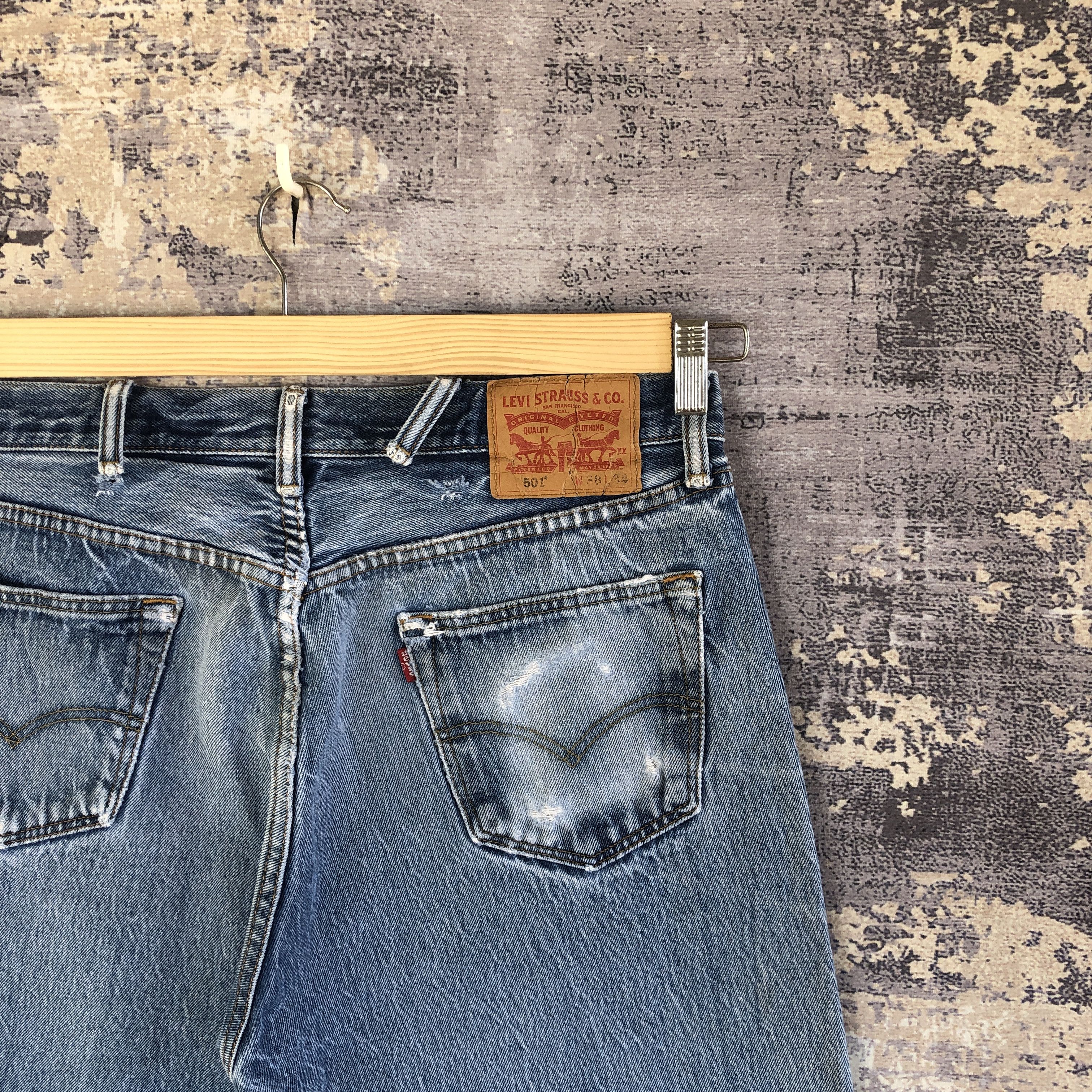 Levi's Vintage Distressed Levis 501 Blue Jeans Levi's Faded Denim Size US 34 / EU 50 - 5 Thumbnail