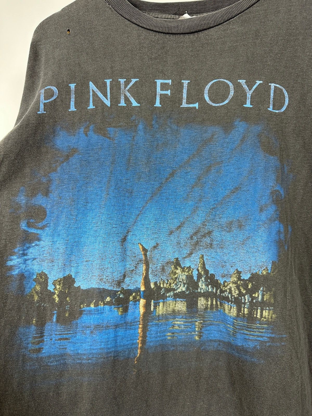 Band Tees 90s Vintage Pink Floyd Wish You Were Here Faded Band T-Shirt Size US XL / EU 56 / 4 - 10 Thumbnail
