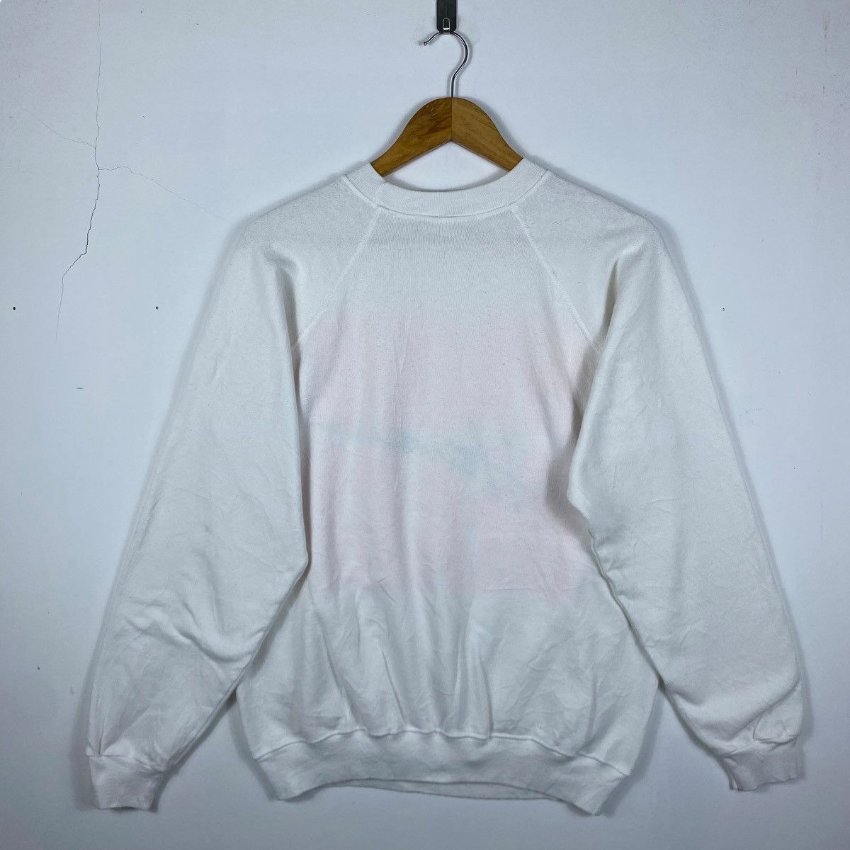 Vintage Vintage 80's WAIKIKI BEACH HAWAII Graphic Crewneck Size US L / EU 52-54 / 3 - 4 Thumbnail