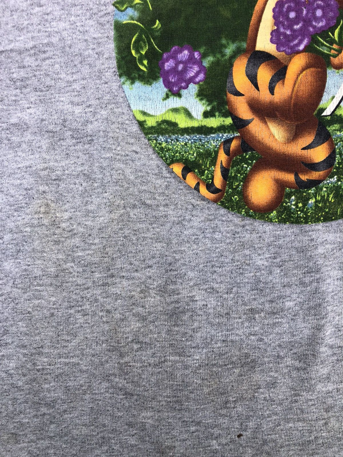 Vintage Vintage Disney Tigger Magical Day Tee Size US L / EU 52-54 / 3 - 15 Thumbnail