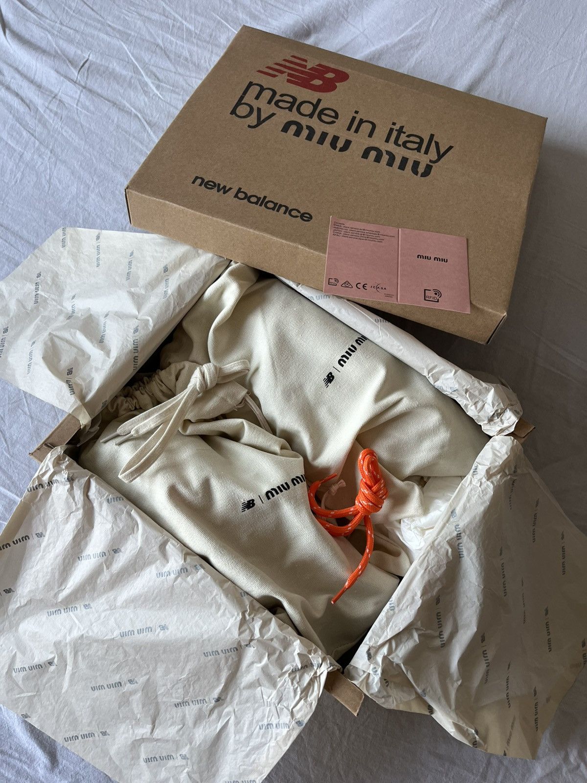 Miu Miu × New Balance NEW BALANCE 530 SL MIU MIU CANNELLA Size US 8 / IT 38 - 7 Thumbnail