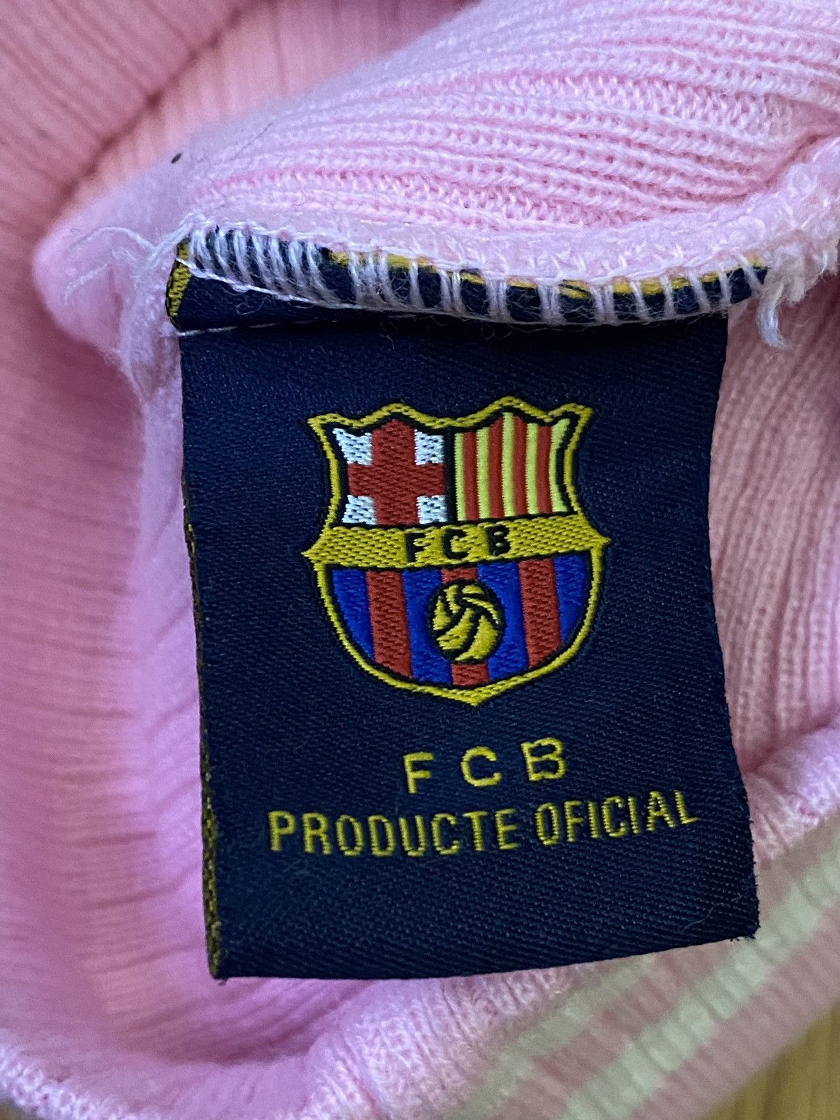 Vintage FC BARCELONA CLASSIC SOCCER VINTAGE BEANIE HAT Size ONE SIZE - 5 Thumbnail
