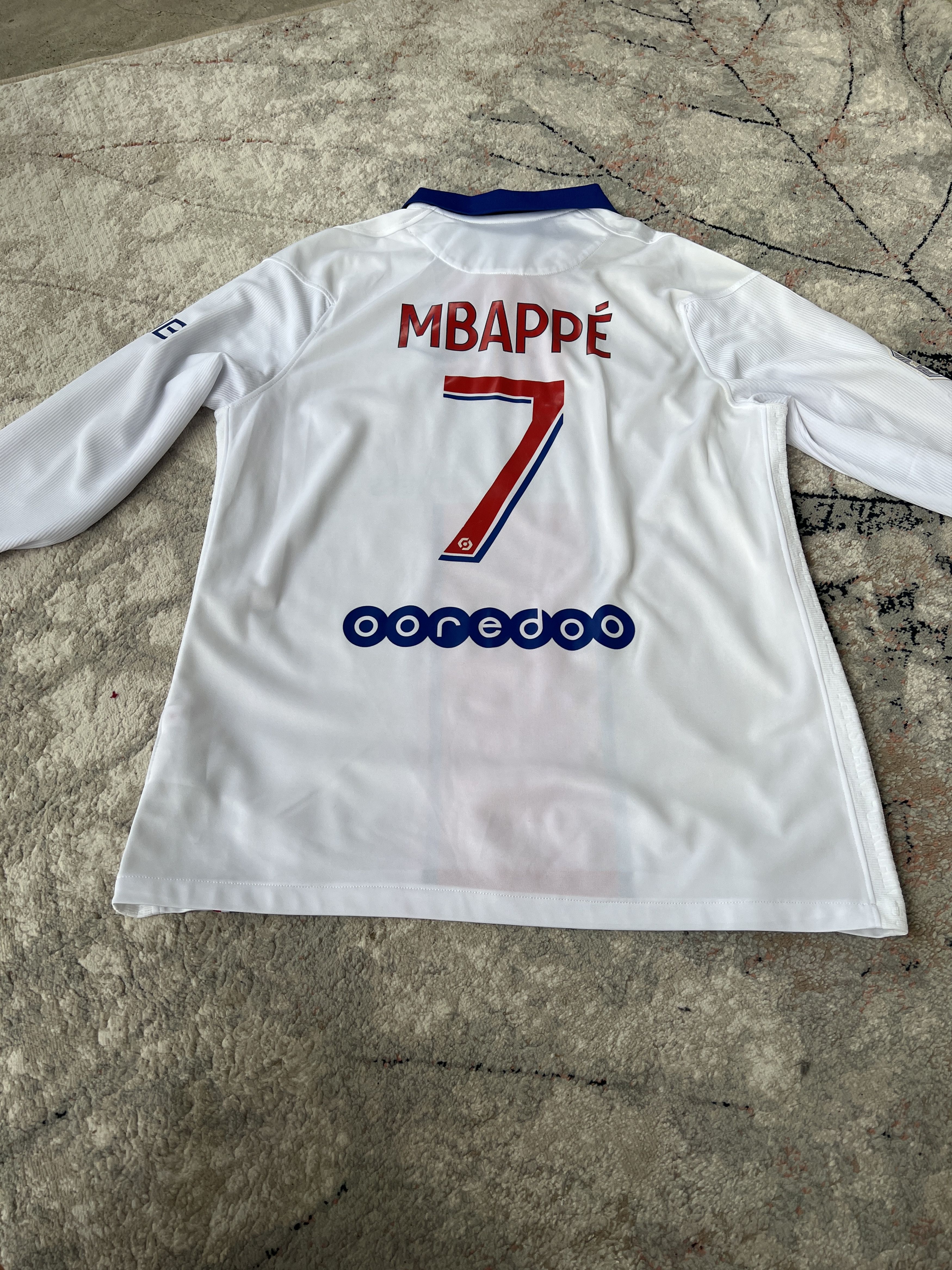 Nike Nike PSG Mbappe 7 Jersey Long Sleeve Size US L / EU 52-54 / 3 - 5 Thumbnail