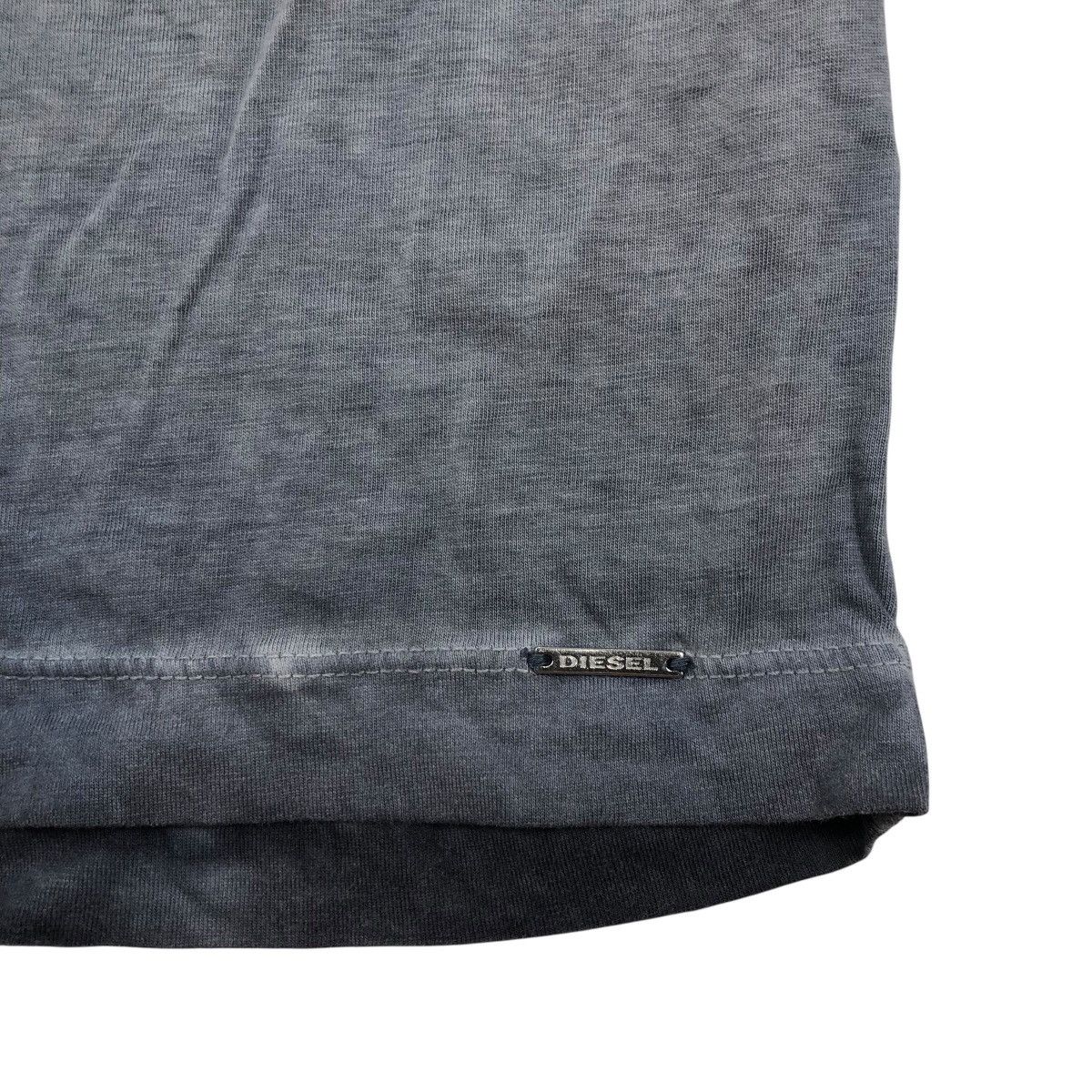 Diesel DIESEL V Neck T Shirt Faded Trash Design Size S Size US S / EU 44-46 / 1 - 4 Thumbnail