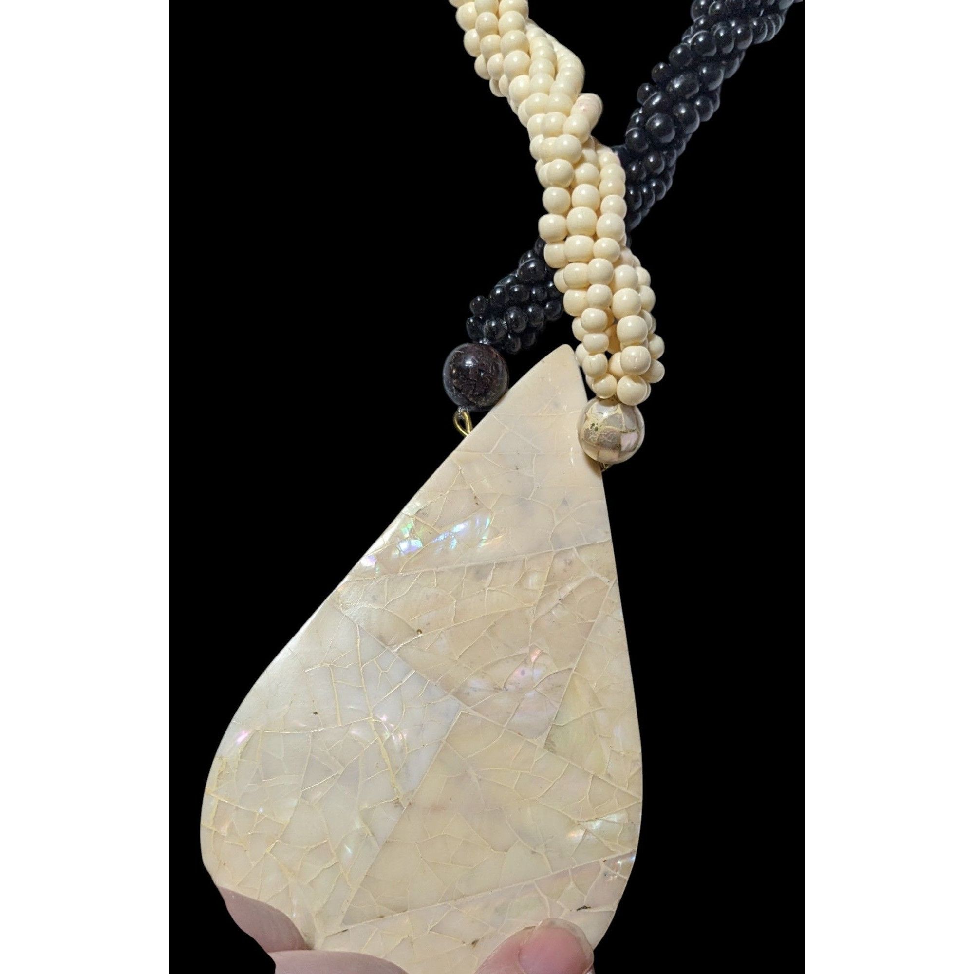 Other Vintage White And Brown Mother OF Pearl Chunky Beaded Teardr Size ONE SIZE - 3 Thumbnail