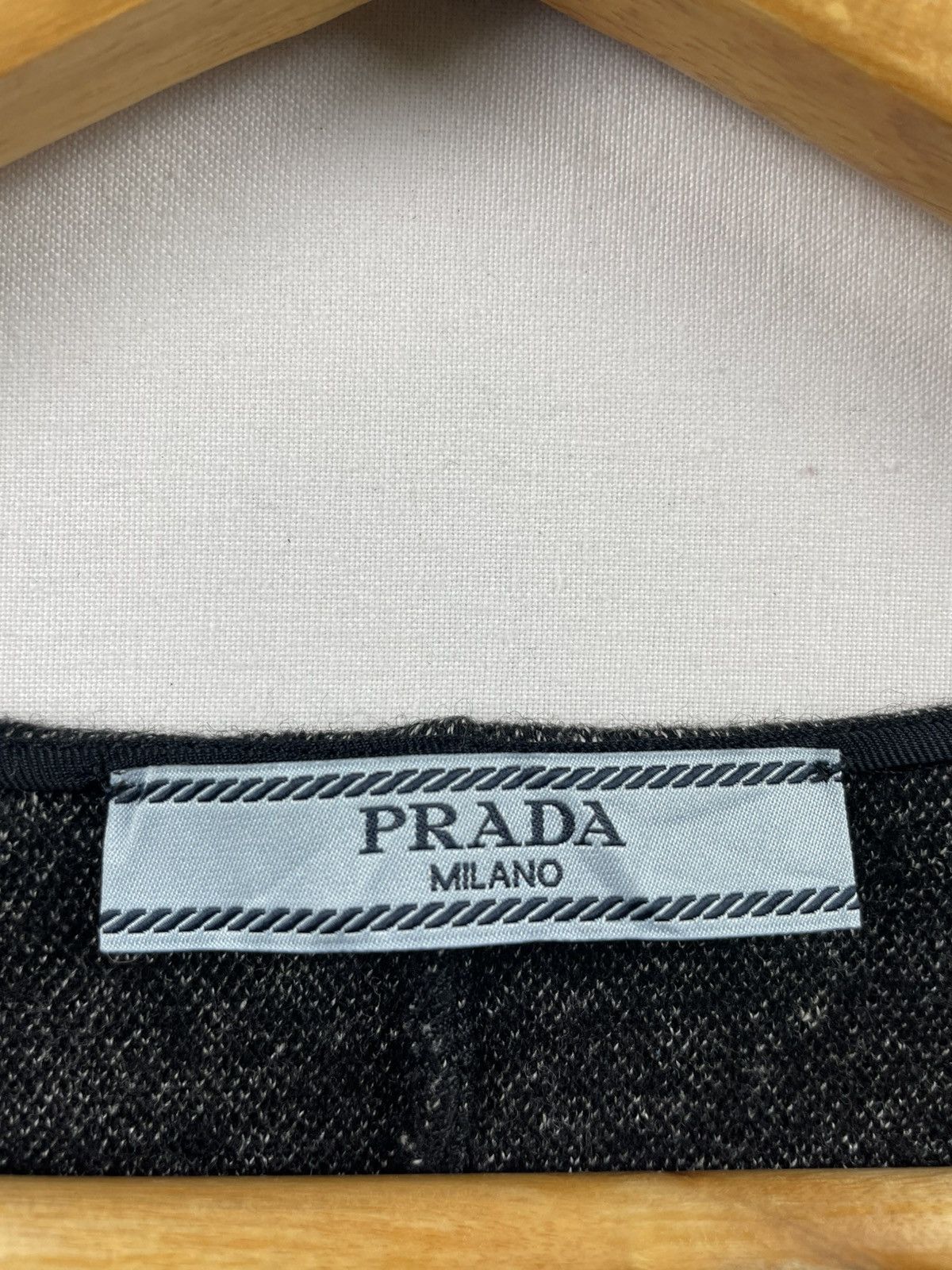 Prada Prada gray sleeveless V-neck knit mini shift dress. Size M / US 6-8 / IT 42-44 - 4 Thumbnail