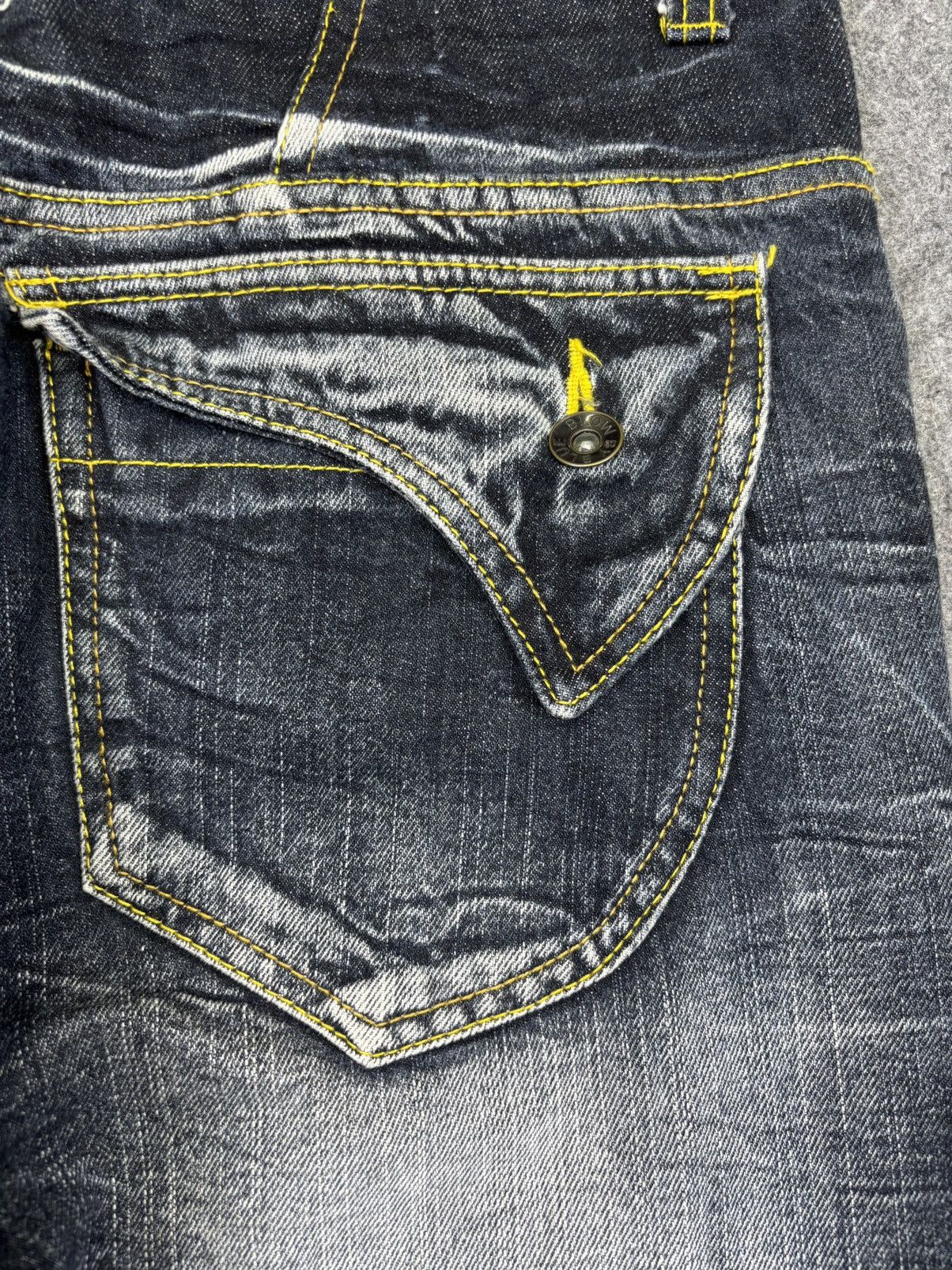Japanese Brand Blow By Blue Crazy Fades Distressed Mild Denim F815 Size US 33 - 12 Thumbnail