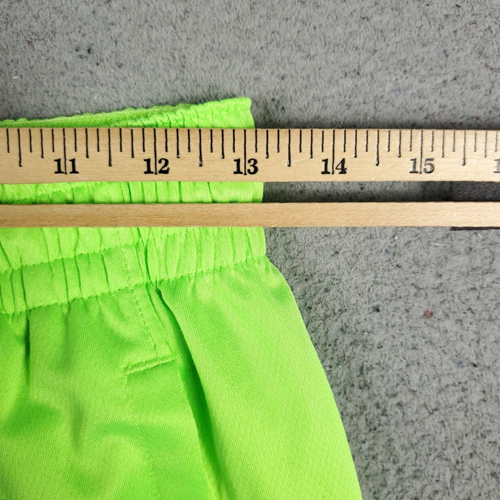 Nike Nike Shorts Mens S Green Swoosh Dri Fit Athletic Gym Active Casual Sports Look Size US 29 - 4 Thumbnail