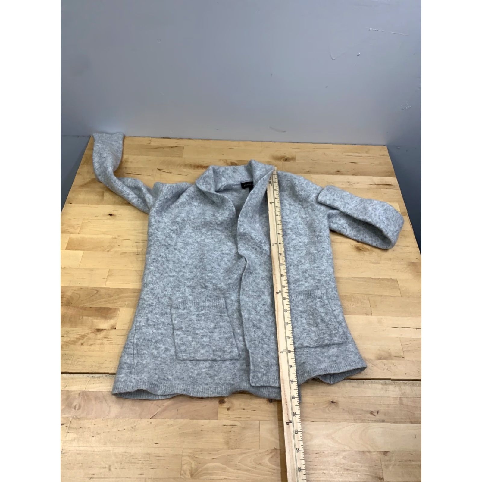 Banana Republic Banana Republic Cardigan Womens S Gray Wool Blend Long Sleeve Solid Casual Size S / US 4 / IT 40 - 3 Thumbnail