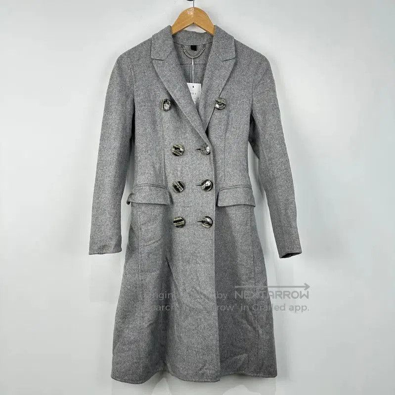 Burberry Gray Wool Women's Mid-Length Coat.