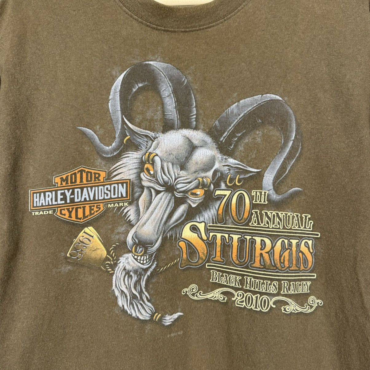 Vintage Vintage 2010 Harley Davidson Goat T-shirt Size US L / EU 52-54 / 3 - 3 Thumbnail