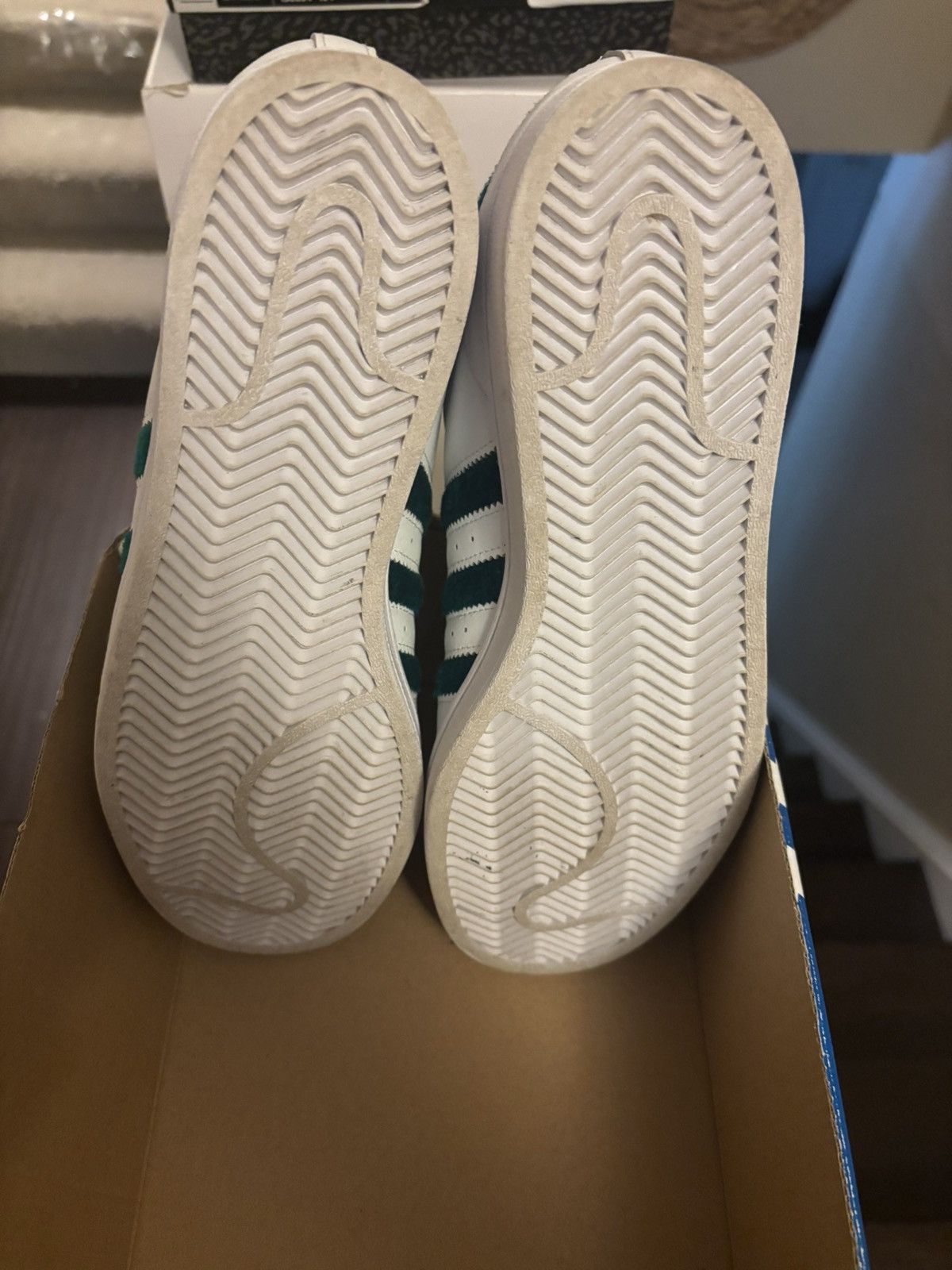 Adidas ADIDAS SUPERSTAR CLAMSHELL WHITE LEATHER FURRY GREEN Size US 9.5 / EU 42-43 - 5 Thumbnail