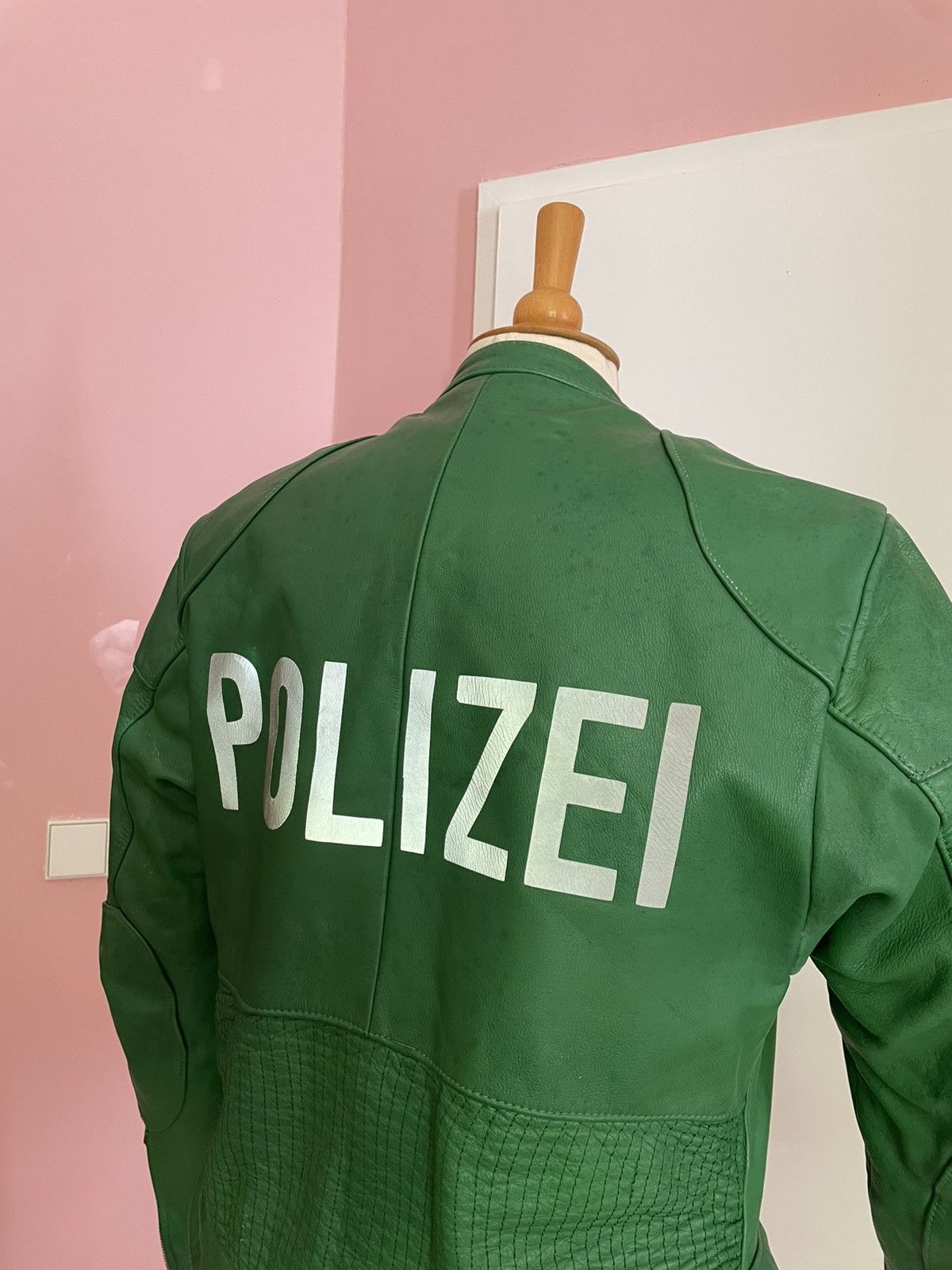 Other Vintage 1991 “Frogman” German POLIZEI Green Leather Uniform Size US L / EU 52-54 / 3 - 3 Thumbnail