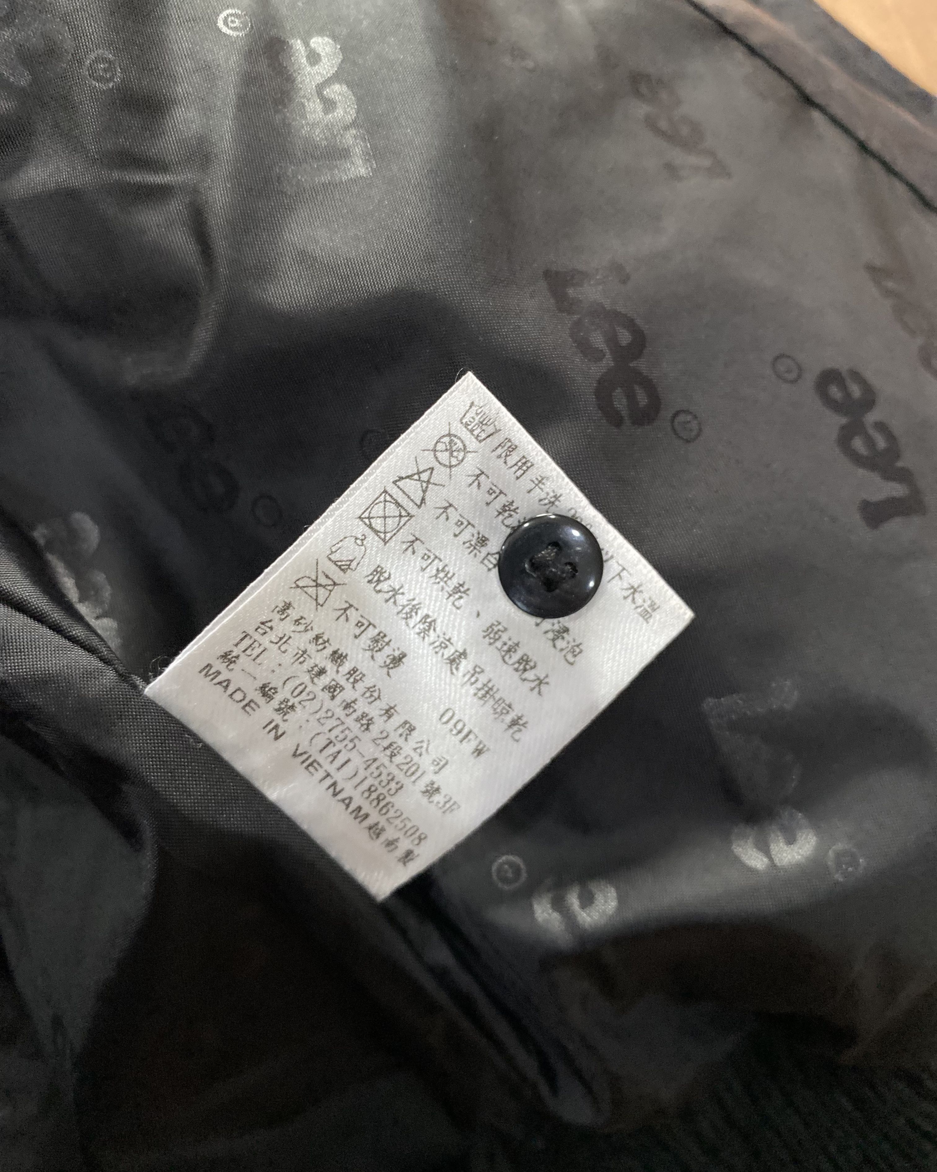 Le Grande Bleu (L.G.B.) Vintage Lee Down Puffer - Fur Vkei 2000s Vibes Size US S / EU 44-46 / 1 - 12 Thumbnail