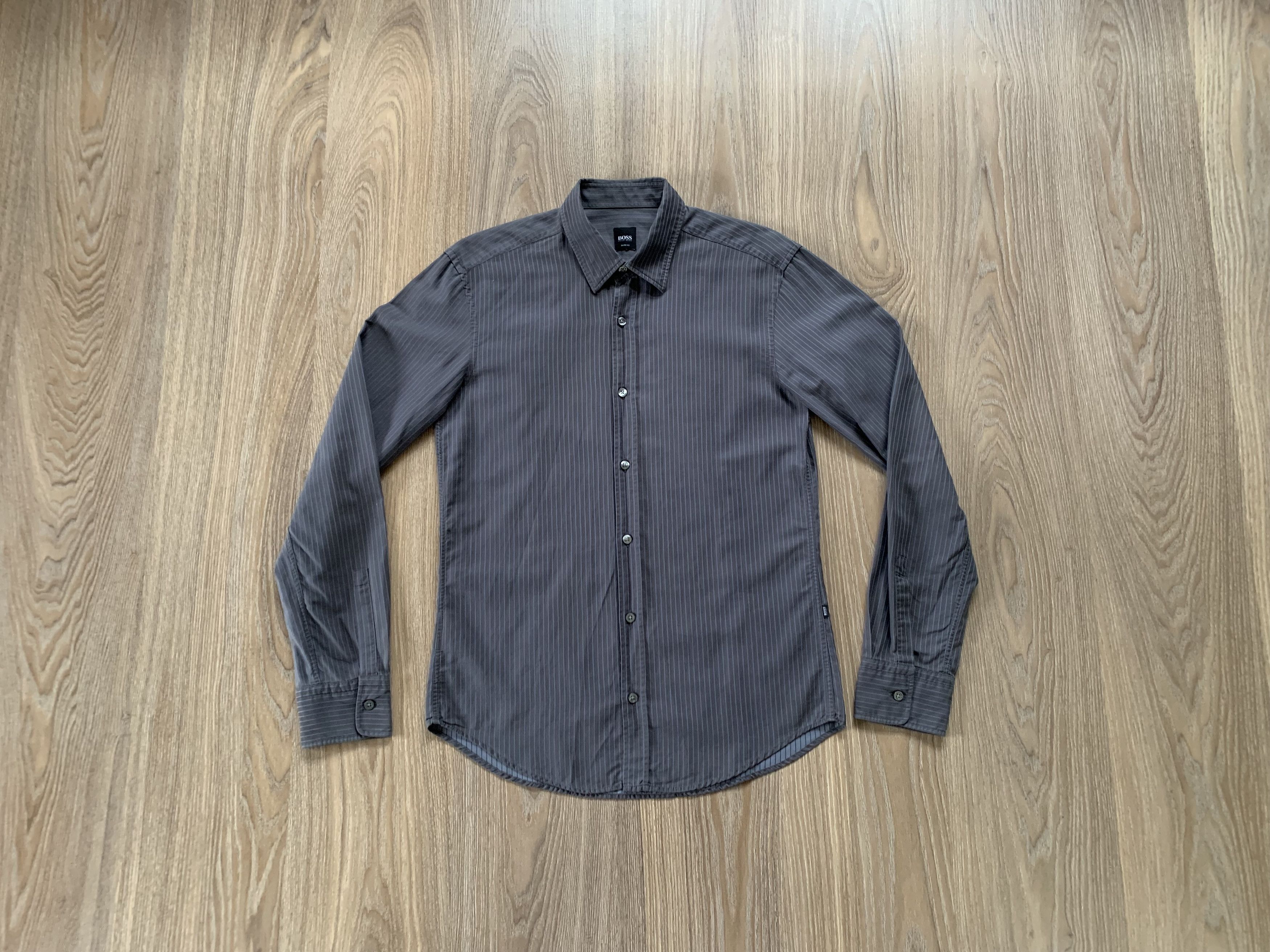 Hugo Boss Hugo Boss Grey Stripe Cotton Button Up Size US M / EU 48-50 / 2 - 1 Thumbnail