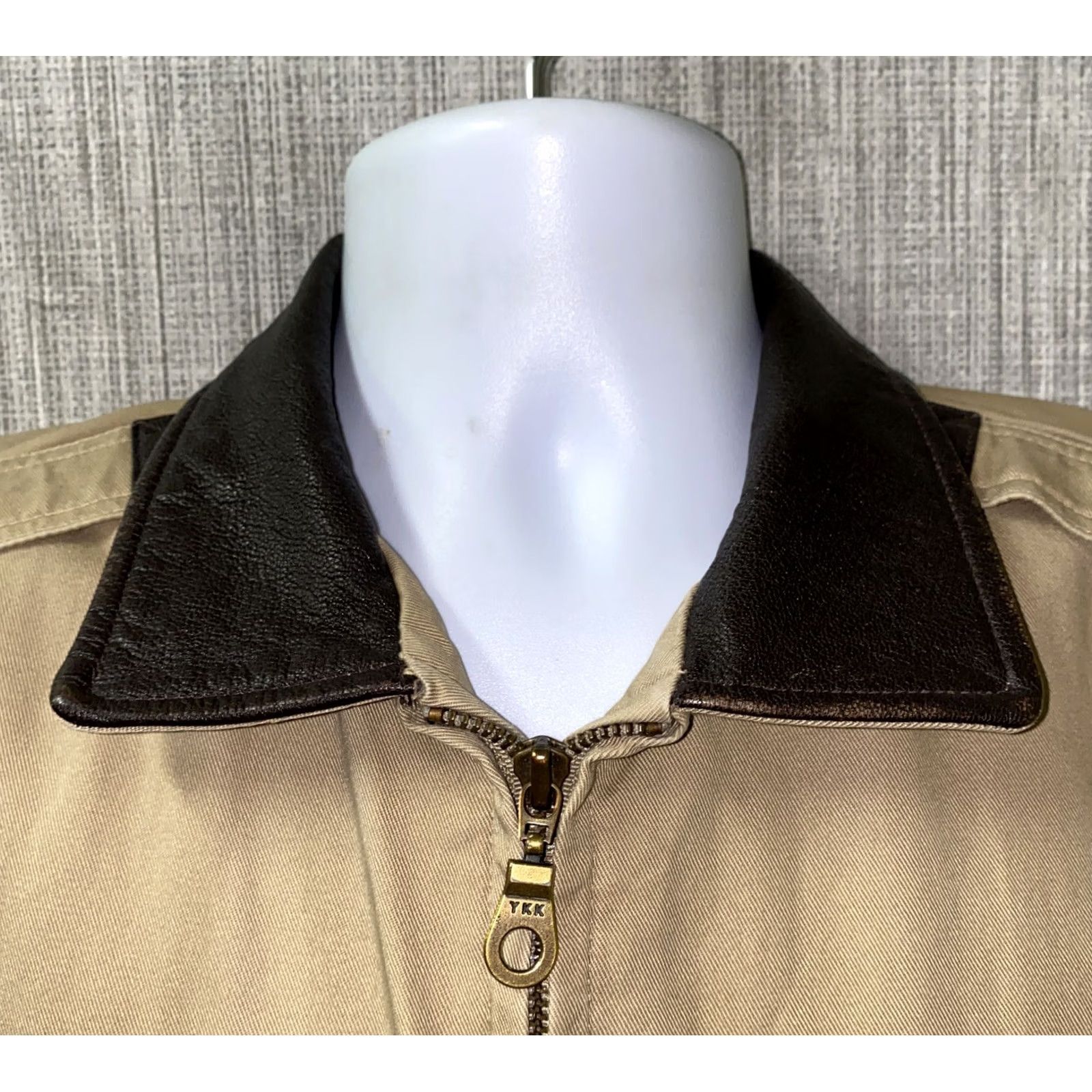 Vintage US Wings Jacket Full Zip Mens S Beige USA Made Cotton Solid Wing Collar Vintage: No Size US S / EU 44-46 / 1 - 3 Thumbnail