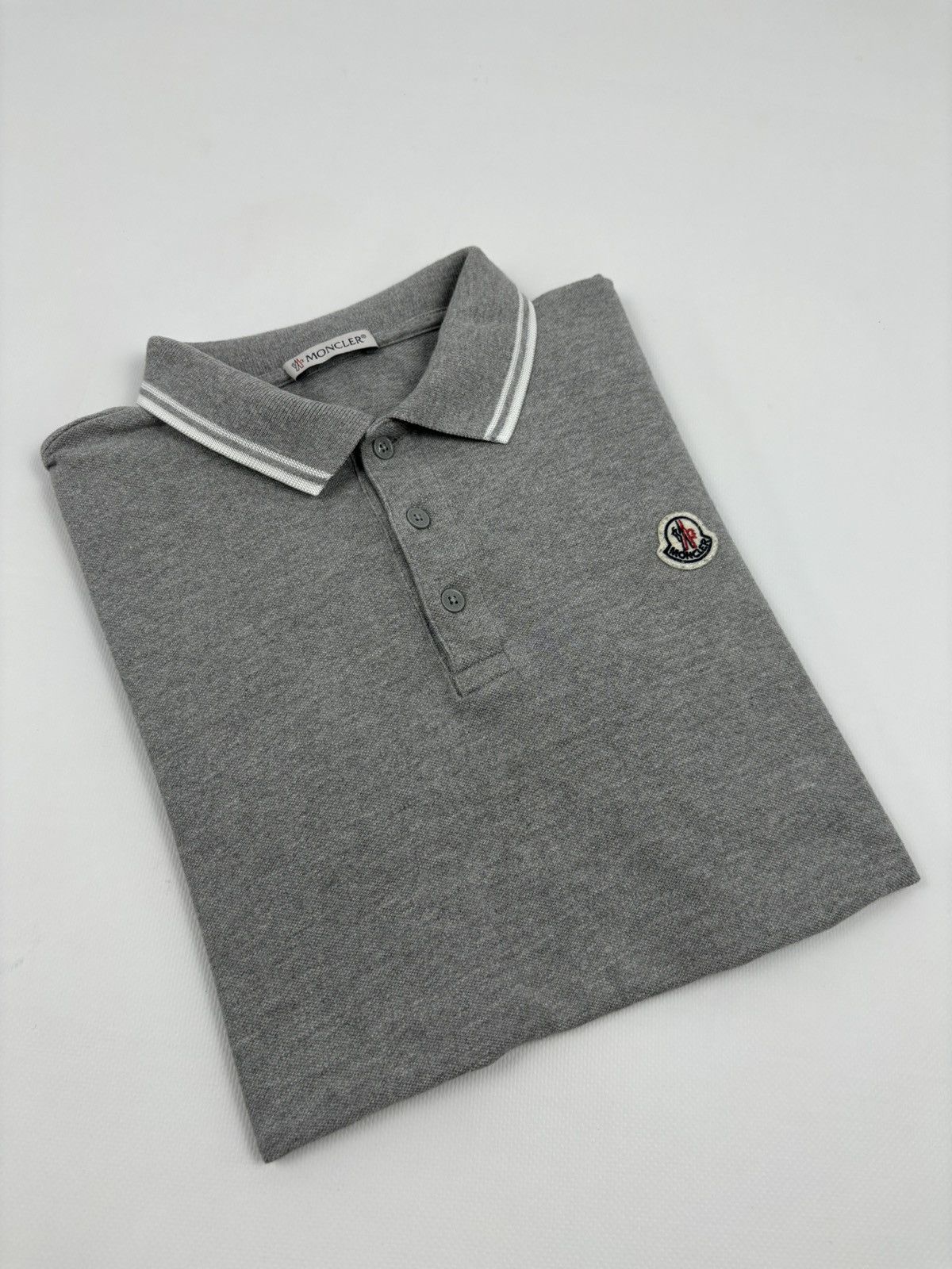 Moncler Women's Gamme Bleu MAGLIA Manica Corta Polo Grey Cotton Patch Logo Buttons T-Shirt Size ONE SIZE - 5 Thumbnail