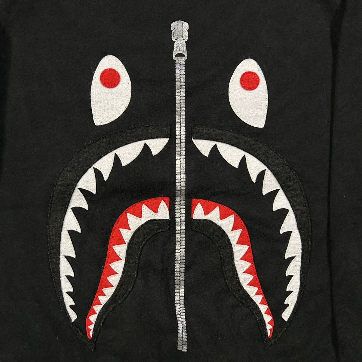 Bape BAPE Embroidered Shark Black Sweatshirt Size US M / EU 48-50 / 2 - 2 Thumbnail