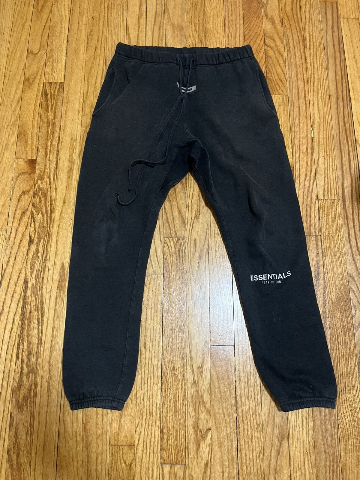 fear of god essentials sweatpants black small