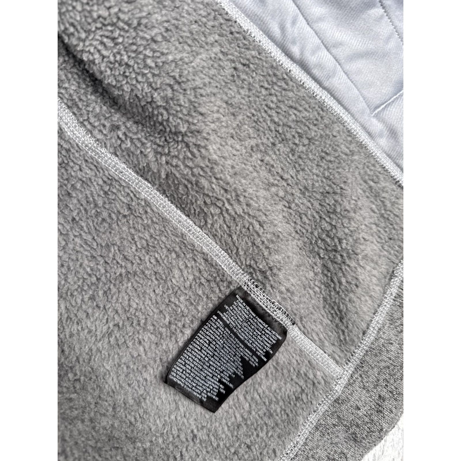 The North Face The North Face Fleece Jacket Womens L Gray Full Zip Heathered Knit Casual Activewear Jacket Womens Large Gray 90s? Size L / US 10 / IT 46 - 4 Thumbnail