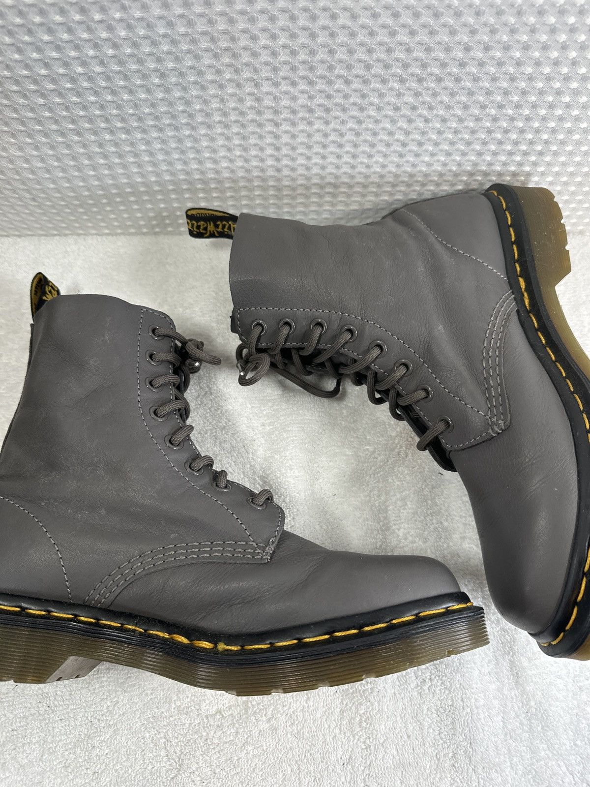 Dr. Martens Dr. Martens 1460 PASCAL Virginia Grey Soft Leather Boots Size US 9 / IT 39 - 6 Thumbnail