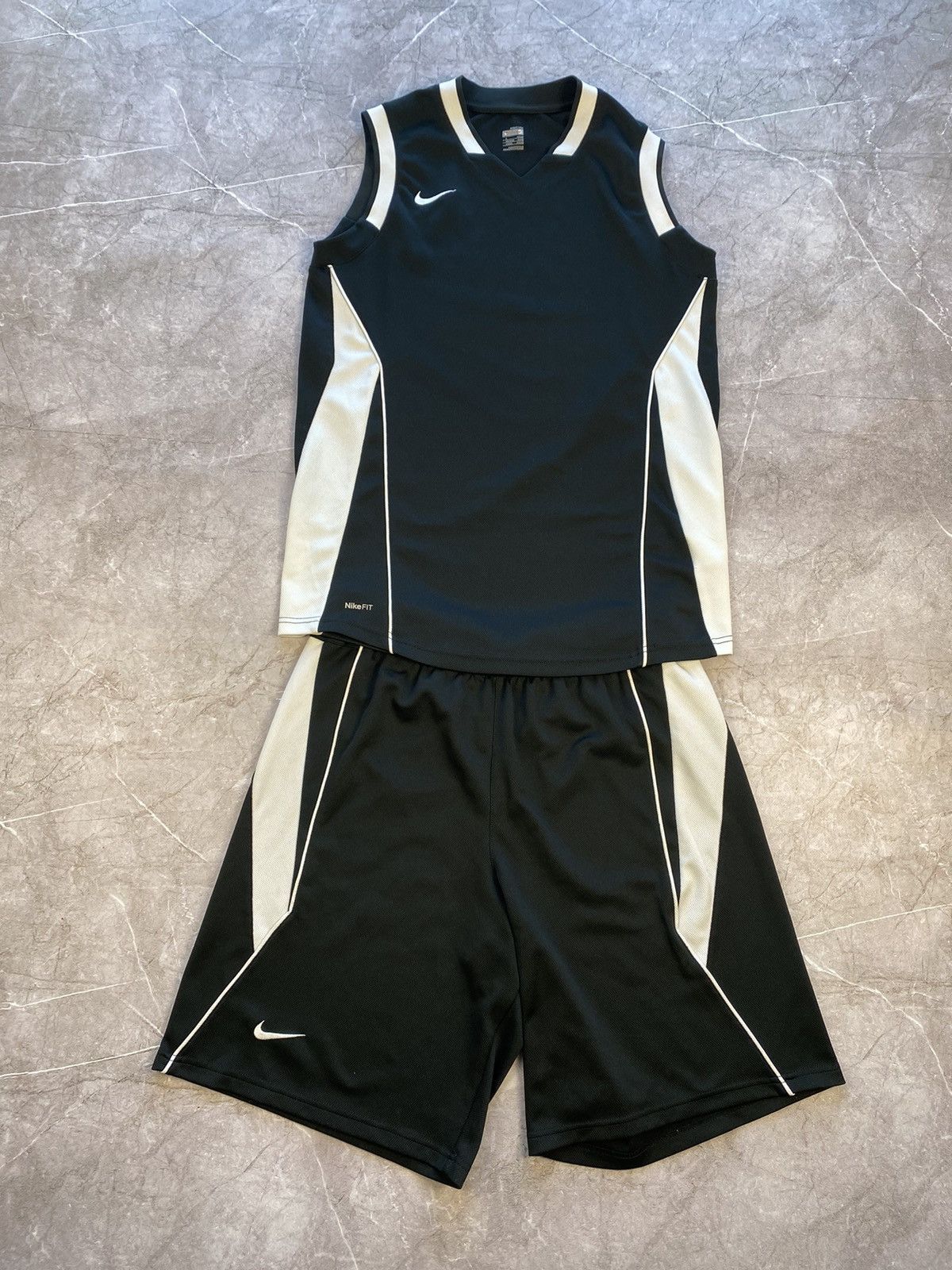 Nike × Vintage Vintage 90s Nike Suit Jersey + Shorts Black Y2K Size US 30 / EU 46 - 2 Thumbnail