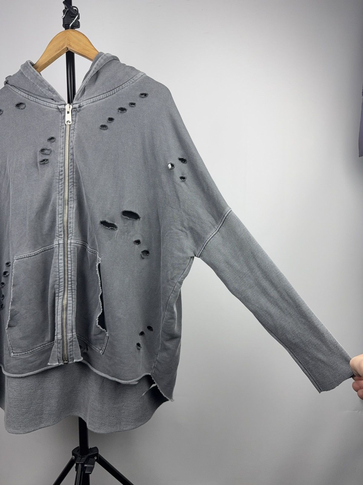 Allsaints 00s AllSaints Distressed Oversized Zip Hoodie Washed Grey Size S / US 4 / IT 40 - 7 Thumbnail