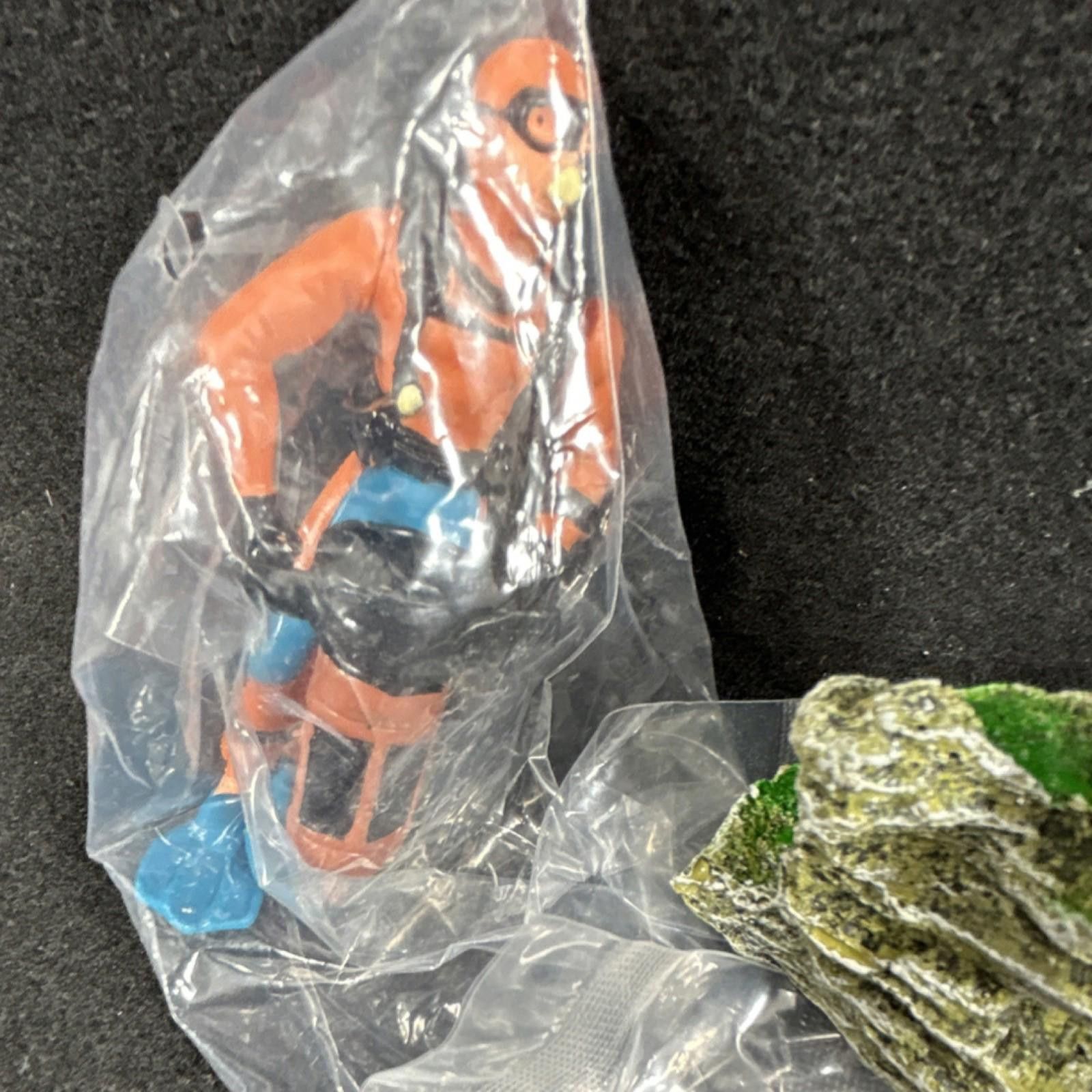 Other Multicolor Plastic Aquarium Decorations Set - Cave, Diver Size ONE SIZE - 4 Thumbnail