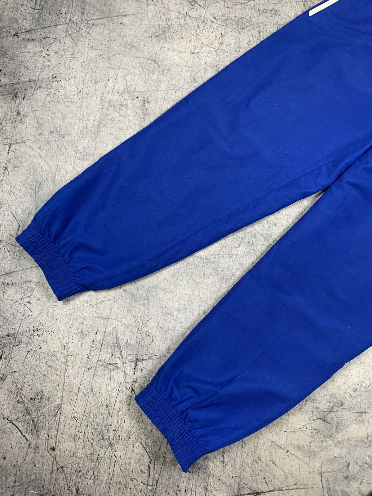 Adidas Vintage Adidas Blue Retro Nylon Suit Sweatpants Size 36 90’s Size US 36 / EU 52 - 3 Thumbnail