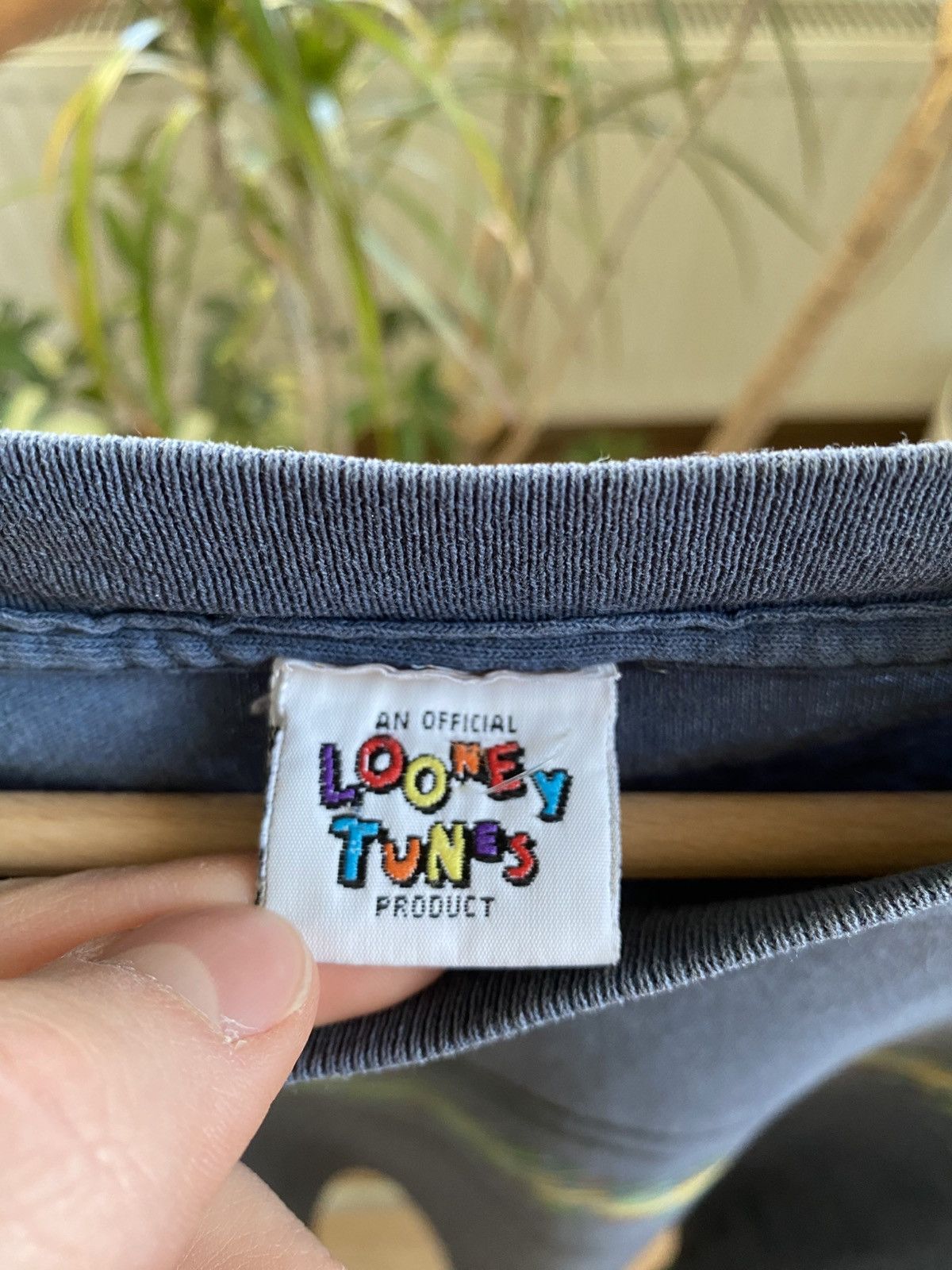 Vintage VINTAGE LOONEY TUNES WAVE TRIP’N TASMANIAN DEVIL 1996 Size US M / EU 48-50 / 2 - 3 Thumbnail