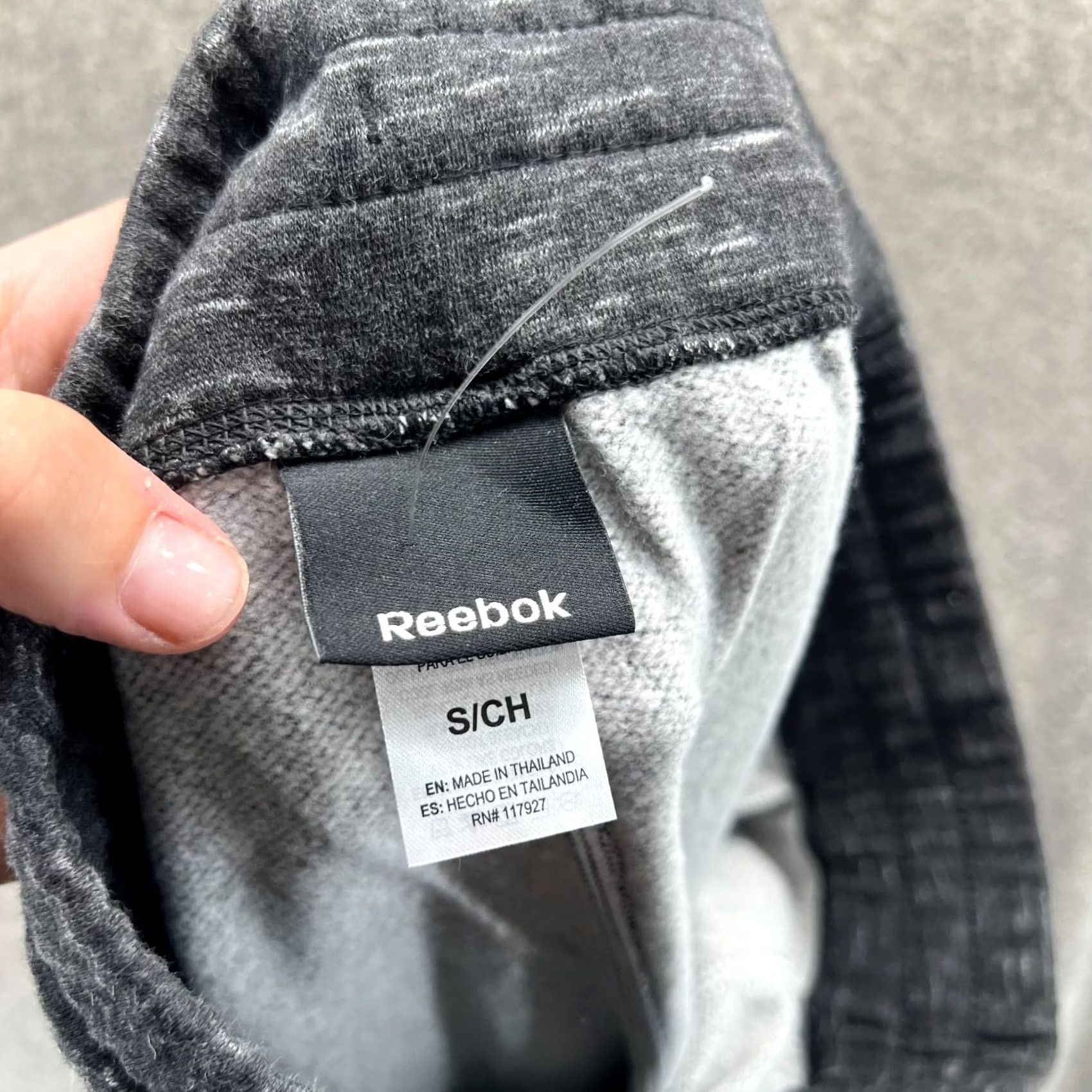 Reebok VINTAGE Reebok Sweatpants Womens Small Gray Heather Athletic Logo Tapered Jogger Pockets Spring Fall Winter Womens Size 28" / US 6 / IT 42 - 6 Thumbnail