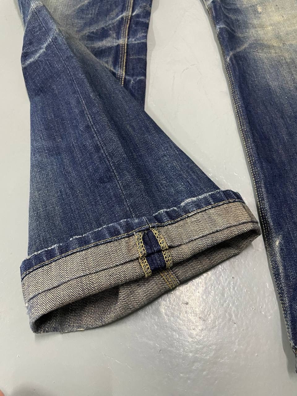Seditionaries AVH DISTRESS REAL FADED FLAR DENIME Size US 36 / EU 52 - 6 Thumbnail