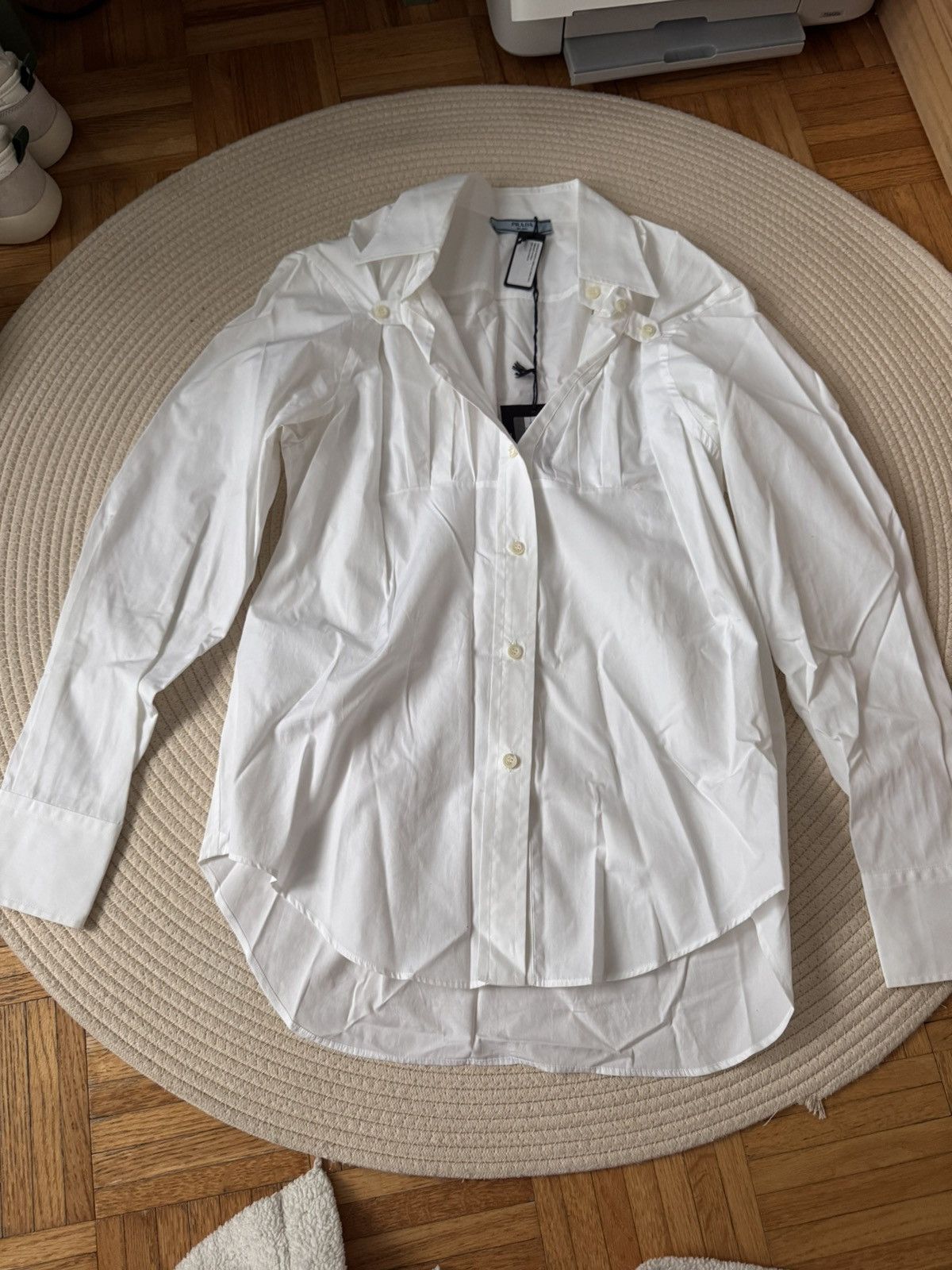 Prada Prada White front chest tucked Poplin shirt size IT40 Size S / US 4 / IT 40 - 2 Thumbnail