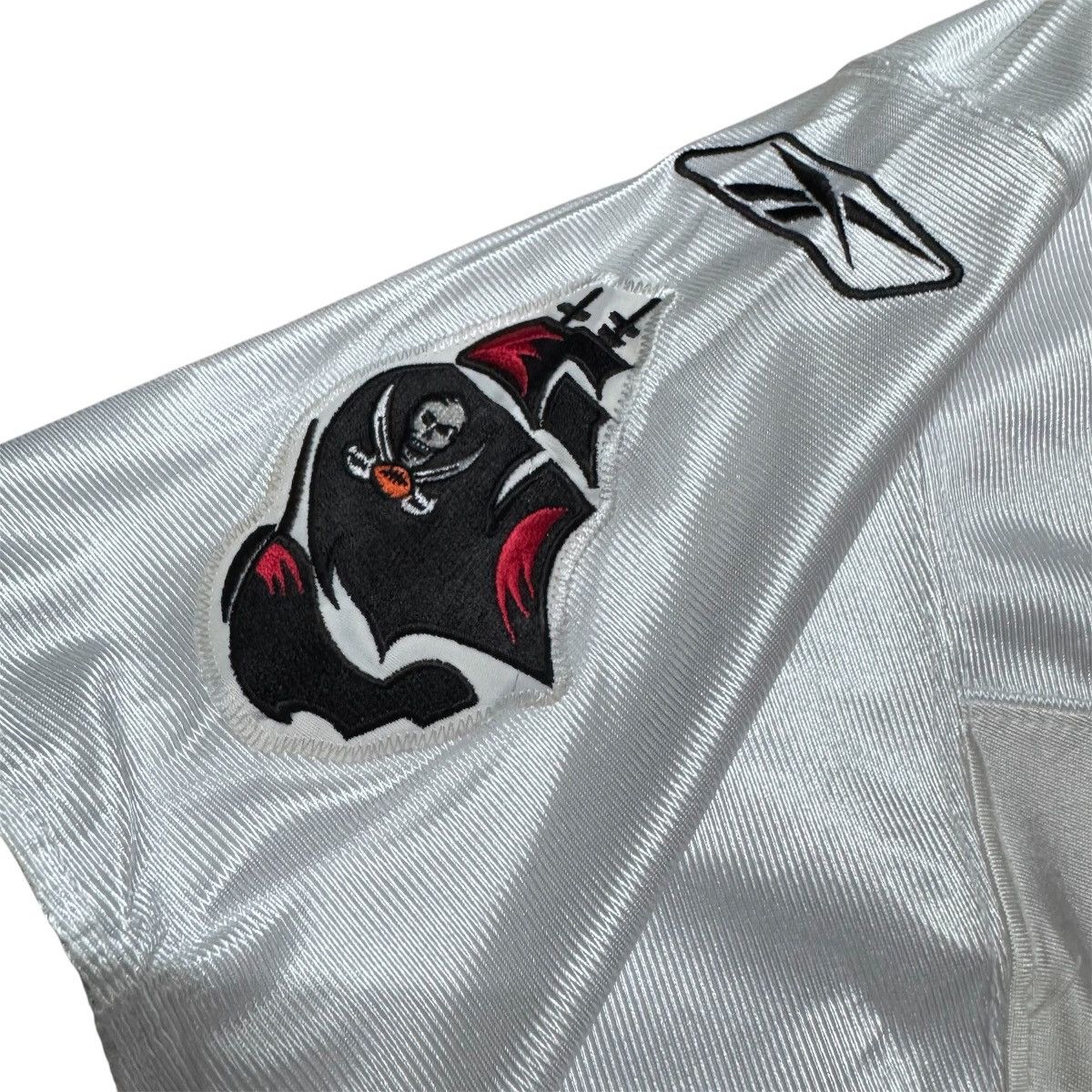 NFL John Lynch Reebok Tampa Bay Buccaneers Jersey 2002 On Field Size US XXL / EU 58 / 5 - 11 Thumbnail