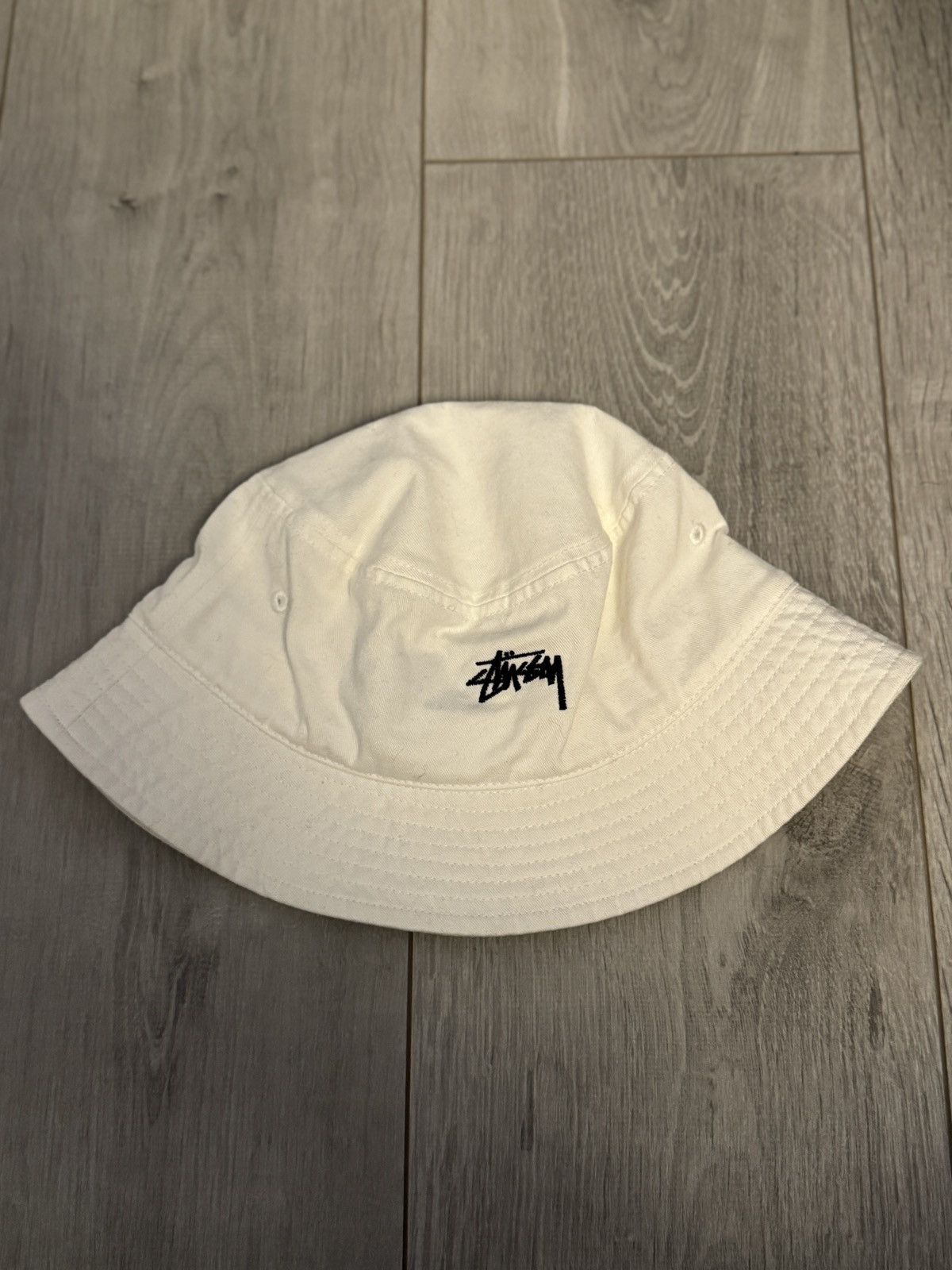 Stussy BRAND NEW Stussy Bucket Hat Size ONE SIZE - 1 Thumbnail