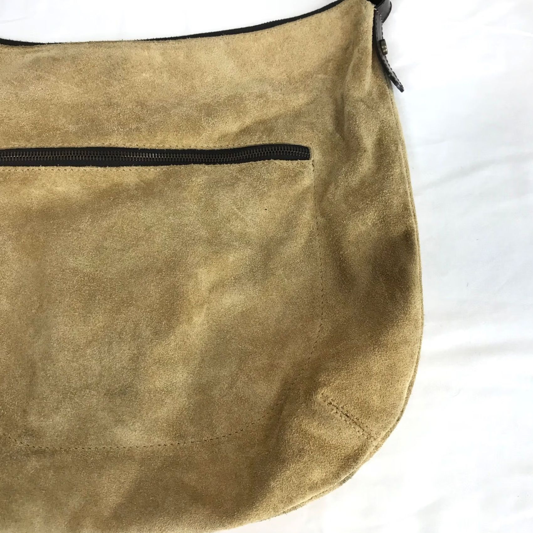 Vintage SUNDANCE Tan Suede Hobo Shoulder Bag Braided Leather Strap Bag Leather Tassel Zipper Bohemian Casual Women Size ONE SIZE - 3 Thumbnail