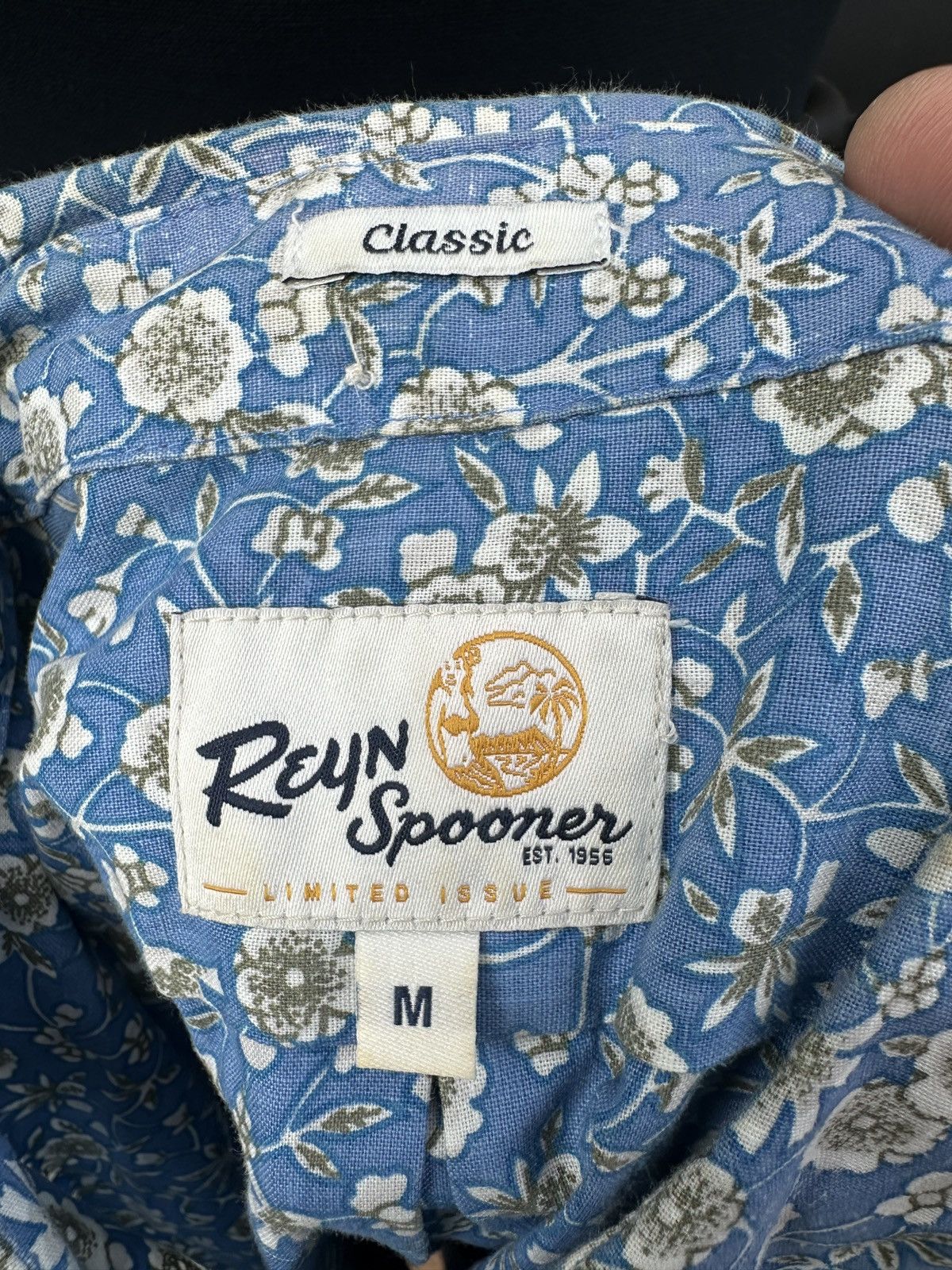 Reyn Spooner PreOwned Reyn Spooner Classic Blue Hawaiian Print Men's M Size US M / EU 48-50 / 2 - 4 Thumbnail