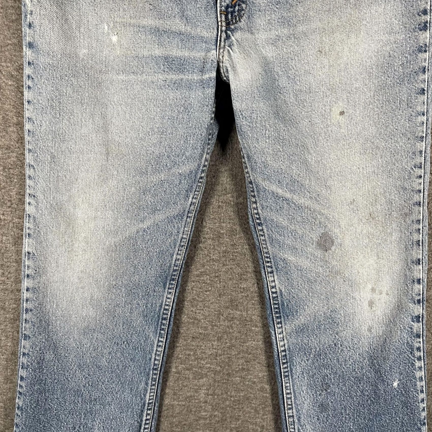 Levi's VINTAGE Levi's Jeans Mens 37x28 Light Blue Distressed Regular Straight Denim Jeans Size US 37 - 5 Thumbnail