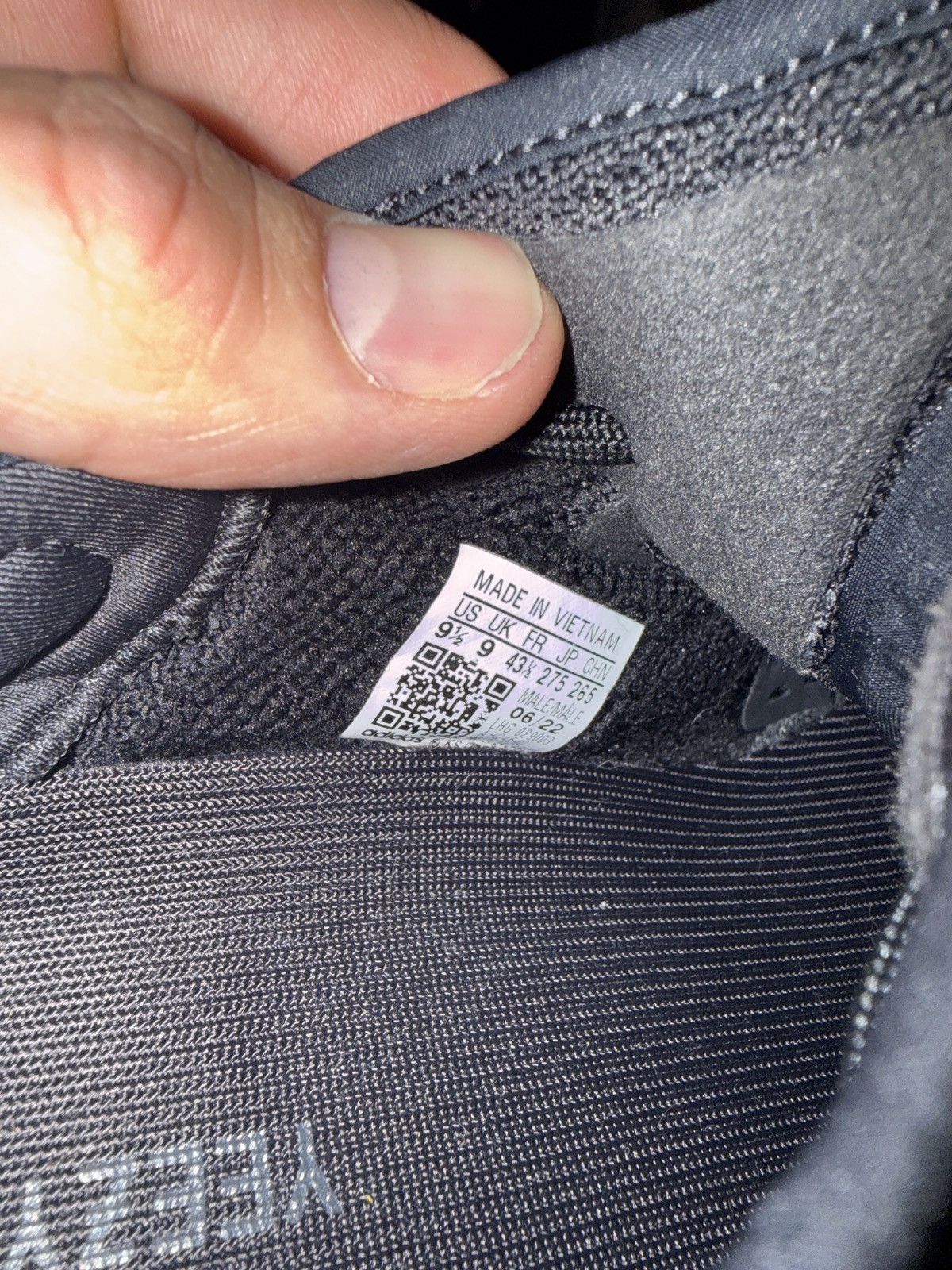 Yeezy Yeezy 350 onyx Size US 9.5 / EU 42-43 - 6 Thumbnail