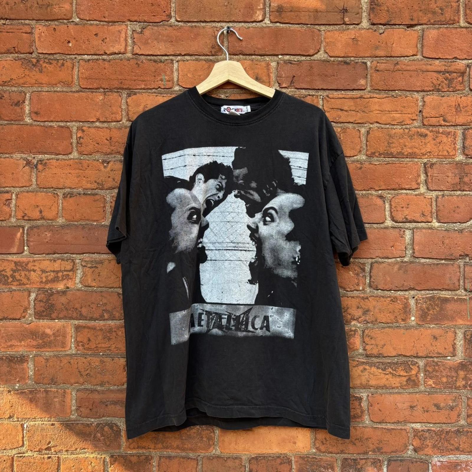 Vintage Metallica t shirt 00s XL
