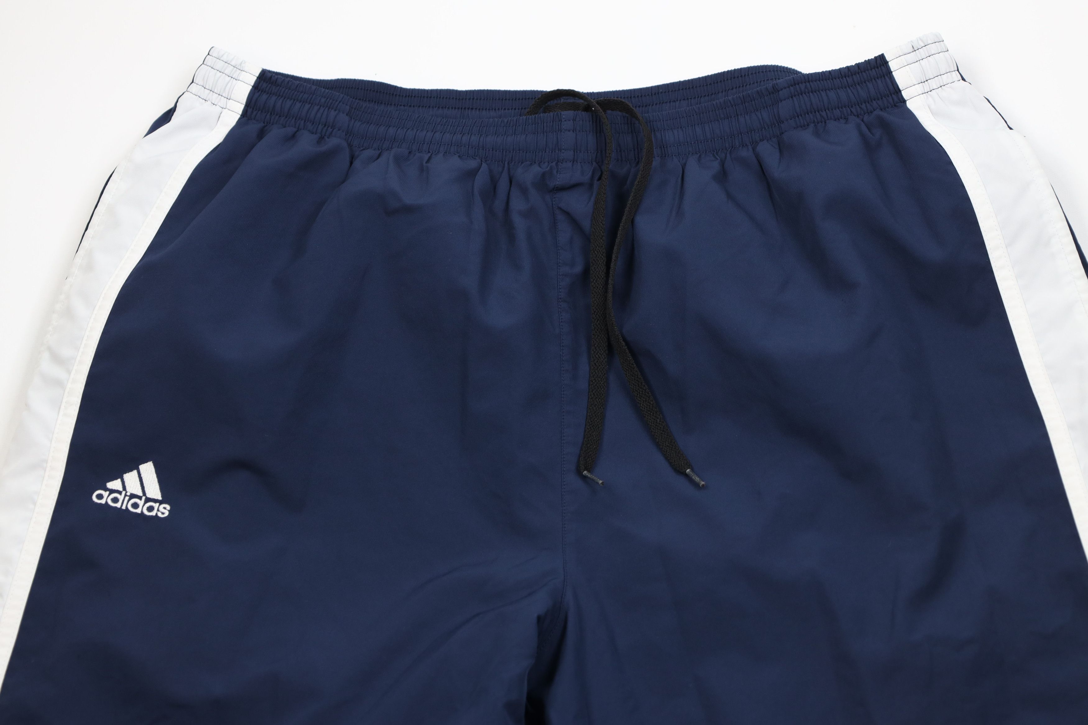 Adidas Vintage Adidas Spell Out Lined Wide Leg Windbreaker Pants Size US 38 / EU 54 - 2 Thumbnail