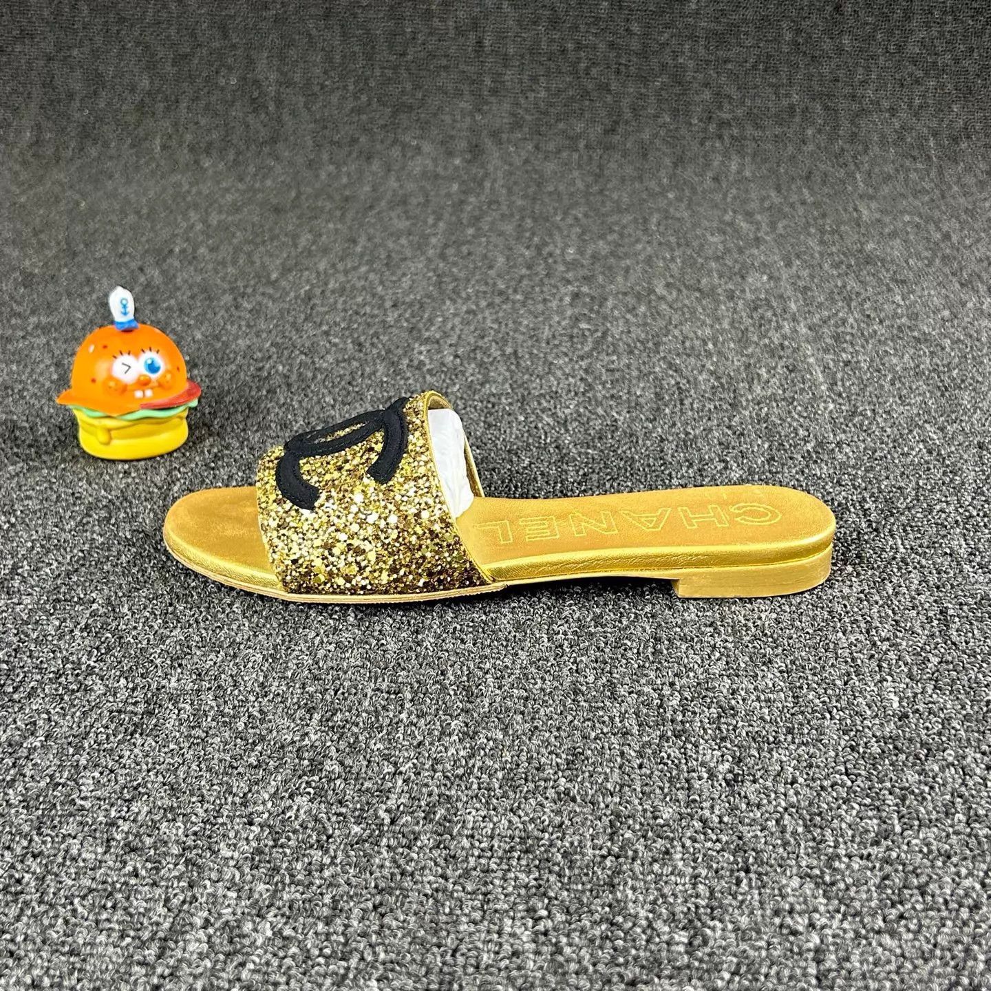 Chanel Chanel Women's Gold Sequin CC Slippers Size US 5 / IT 35 - 3 Thumbnail