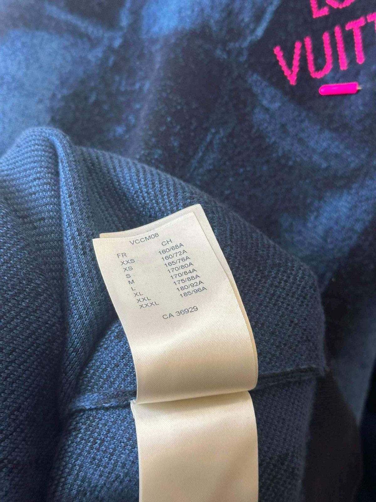 Louis Vuitton LOUIS VUITTON SWEATER Size US XL / EU 56 / 4 - 7 Thumbnail
