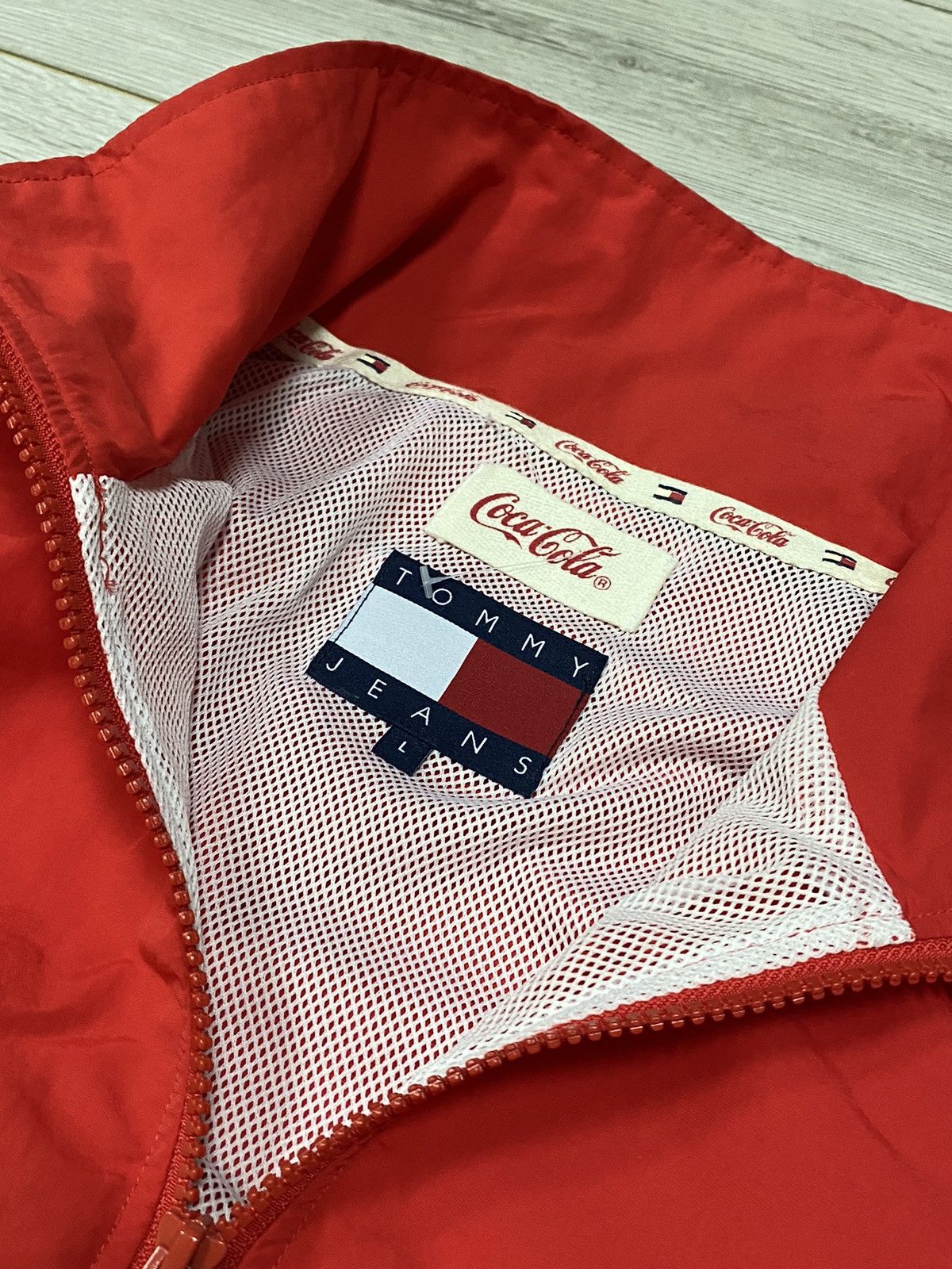 Tommy Hilfiger Tommy Hilfiger Coca Cola 1/4 zip windbreaker jacket Size US L / EU 52-54 / 3 - 4 Thumbnail