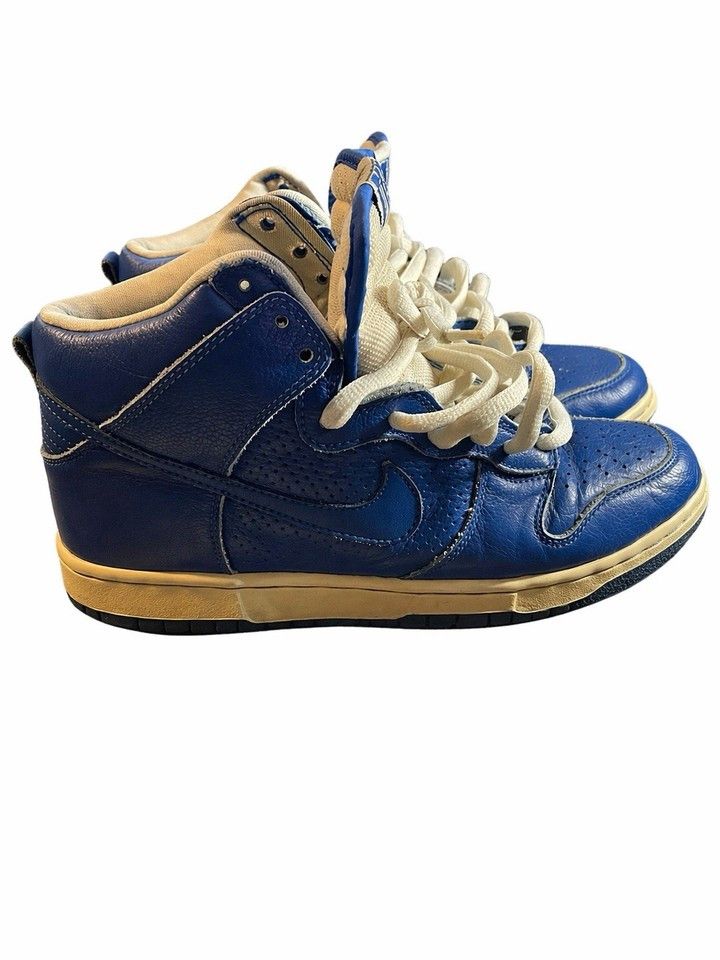 Nike SB Nike SB Dunk High T-19 Royal White 2005 SZ 9 Size US 9 / EU 42 - 1 Thumbnail
