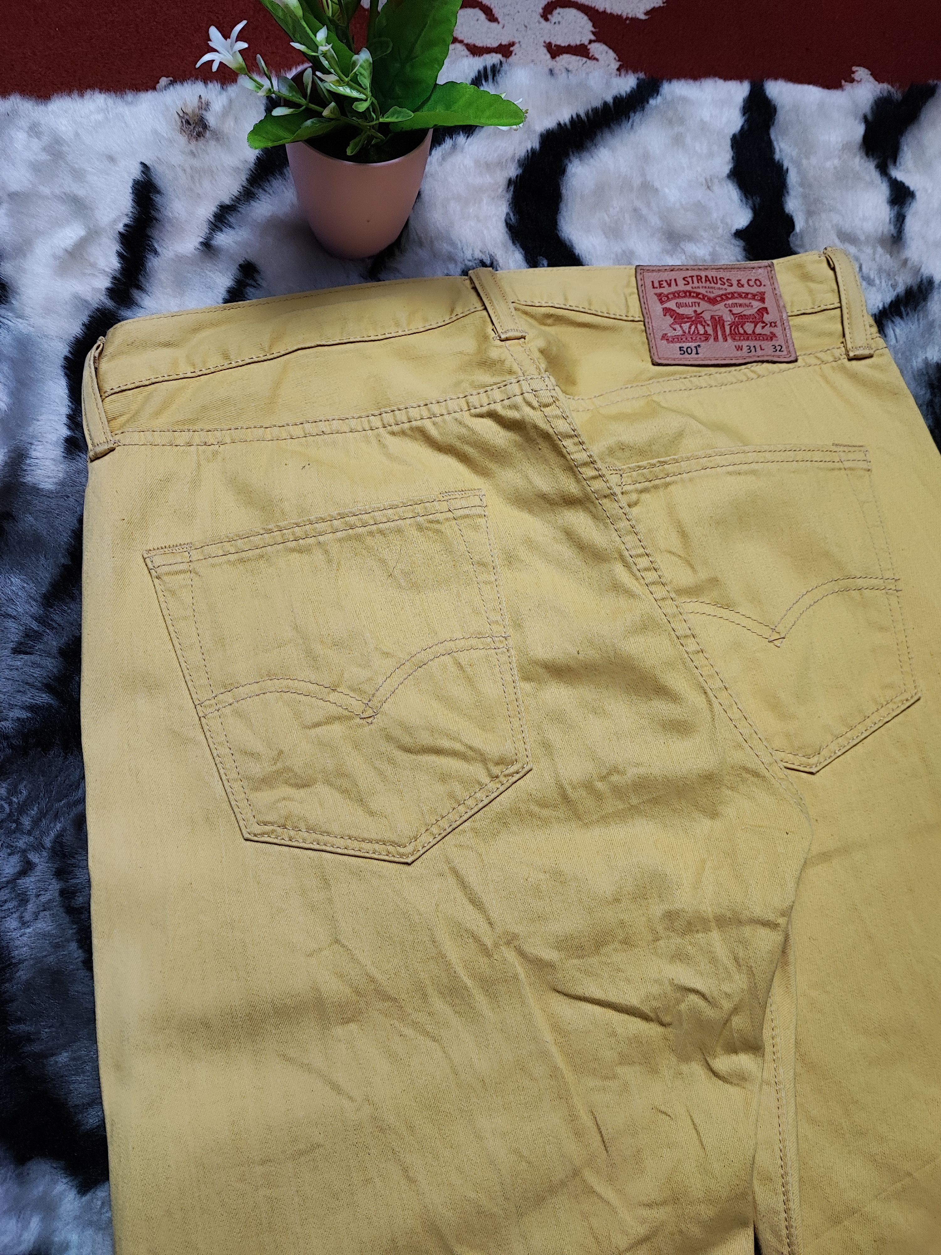 Levi's Levi’s 501 Button Fly Yellow Jeans Straight Cut Size US 31 - 13 Thumbnail