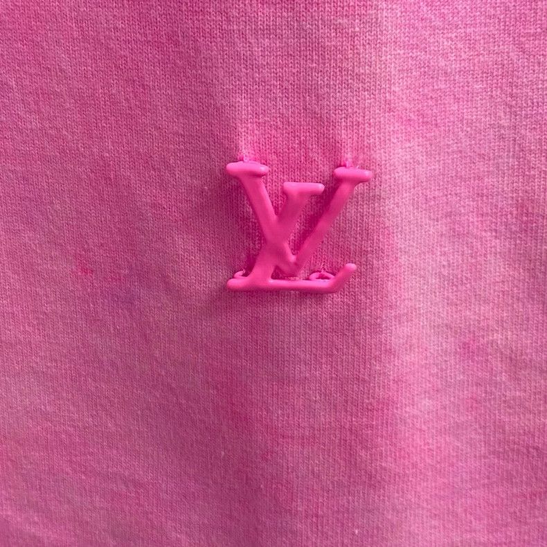 Louis Vuitton Louis Vuitton Pink tie-dye metallic logo short sleeve Size US XXL / EU 58 / 5 - 4 Thumbnail
