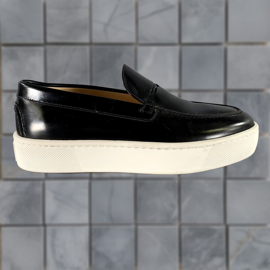 Christian Louboutin CHRISTIAN LOUBOUTIN Leather Yacht Loafers Black Red Color Block Size 6 Size US 6 / EU 39 - 1 Thumbnail