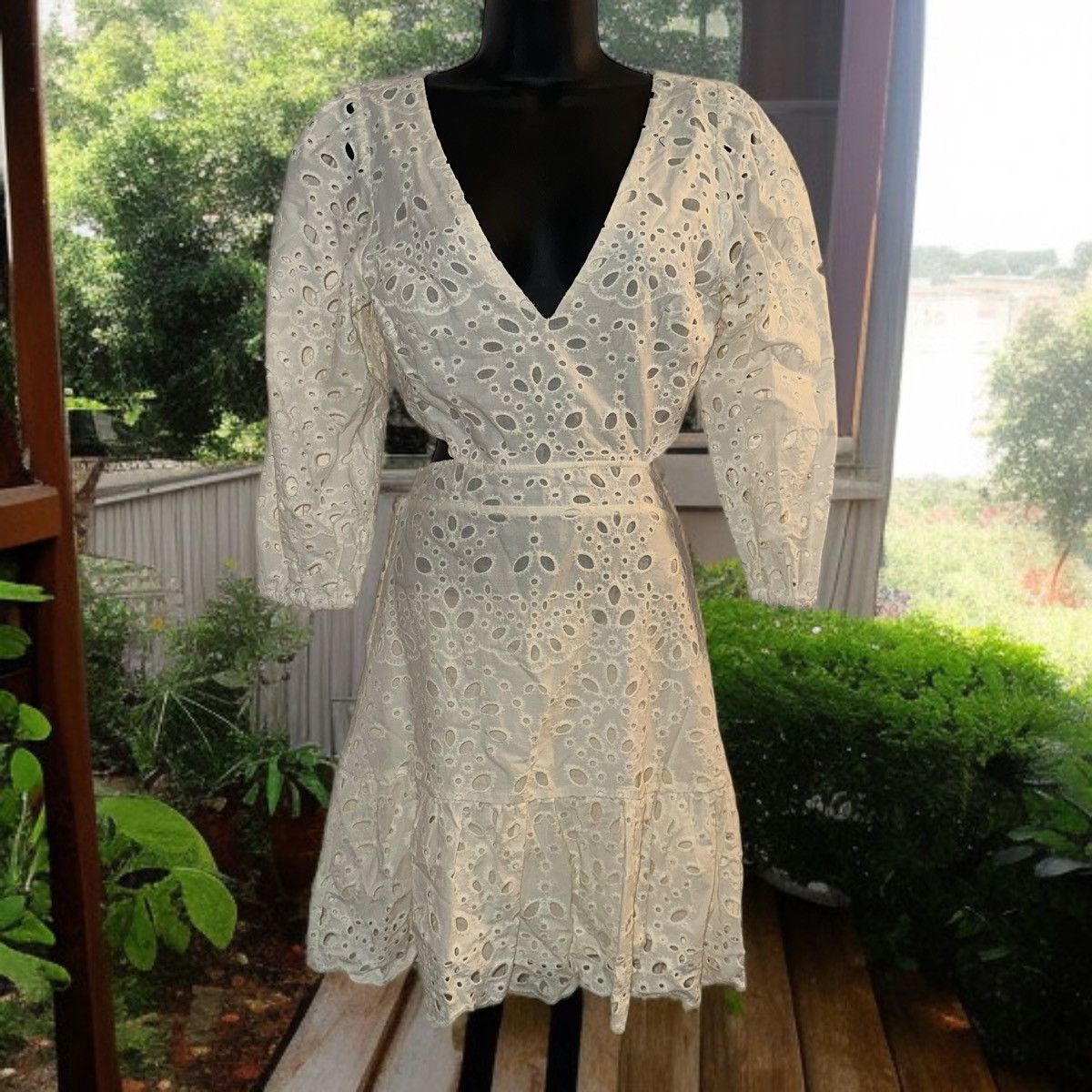 Express Express eyelet cutout tie back mini dress Size S / US 4 / IT 40 - 4 Thumbnail